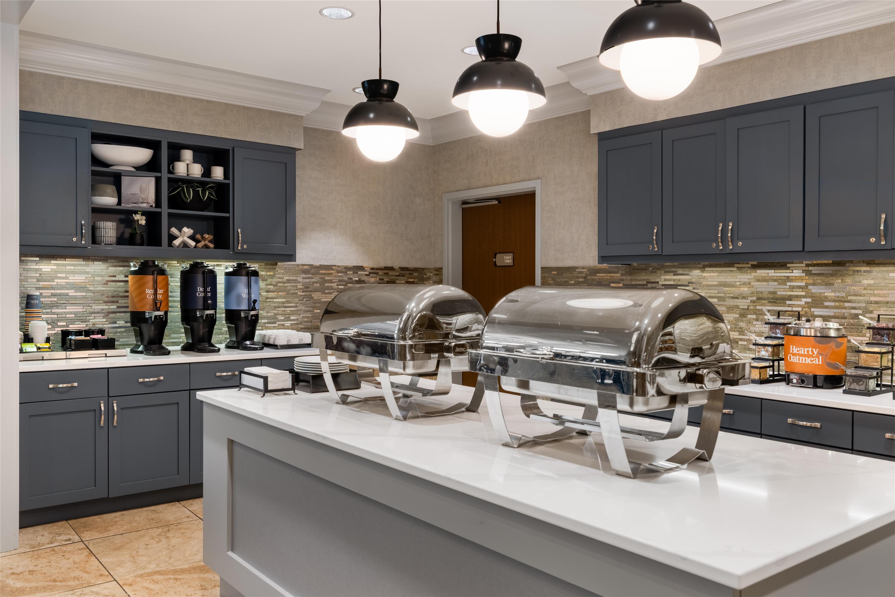 Breakfast Area | Homewood Suites By Hilton Ankeny