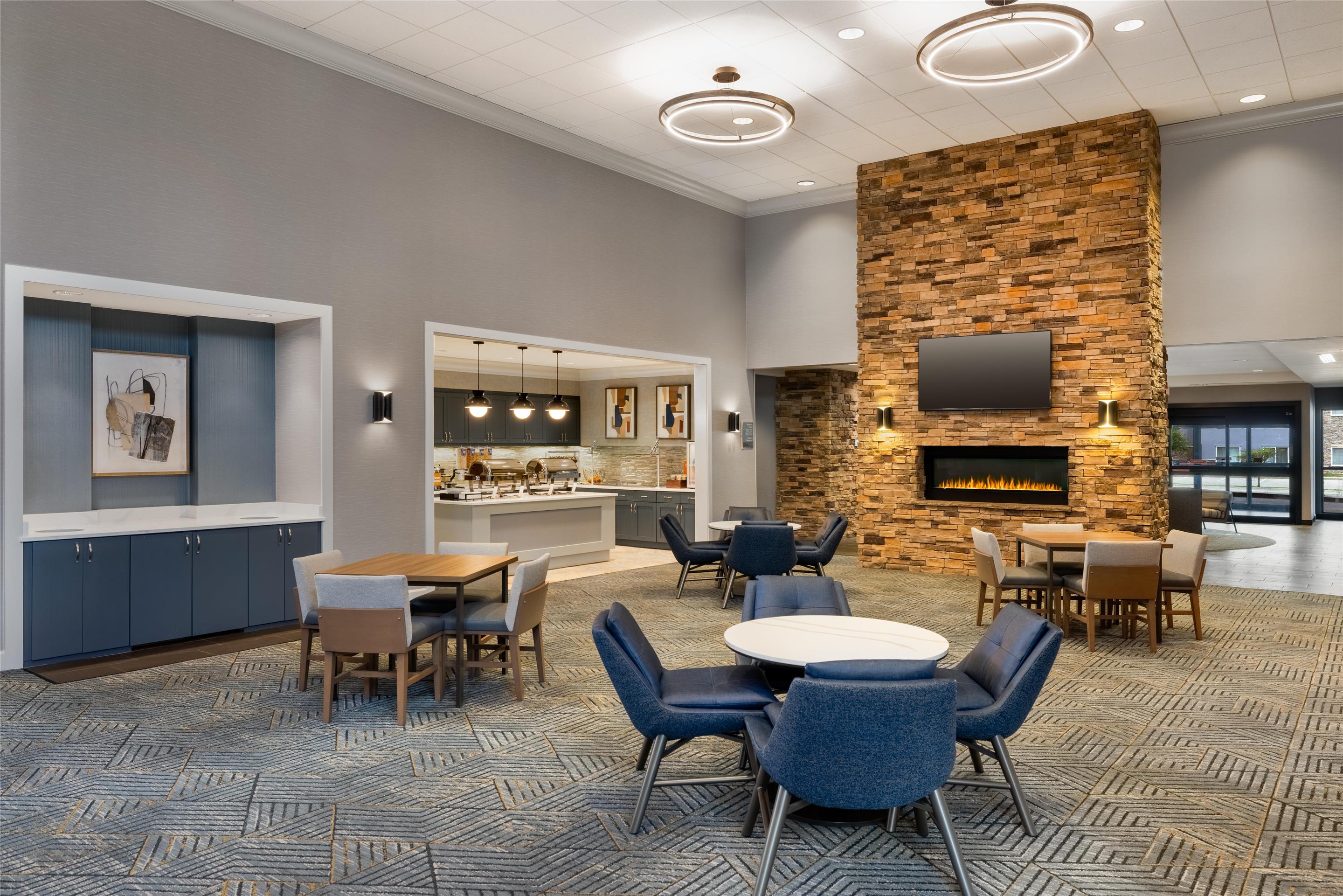 Breakfast Area | Homewood Suites By Hilton Ankeny
