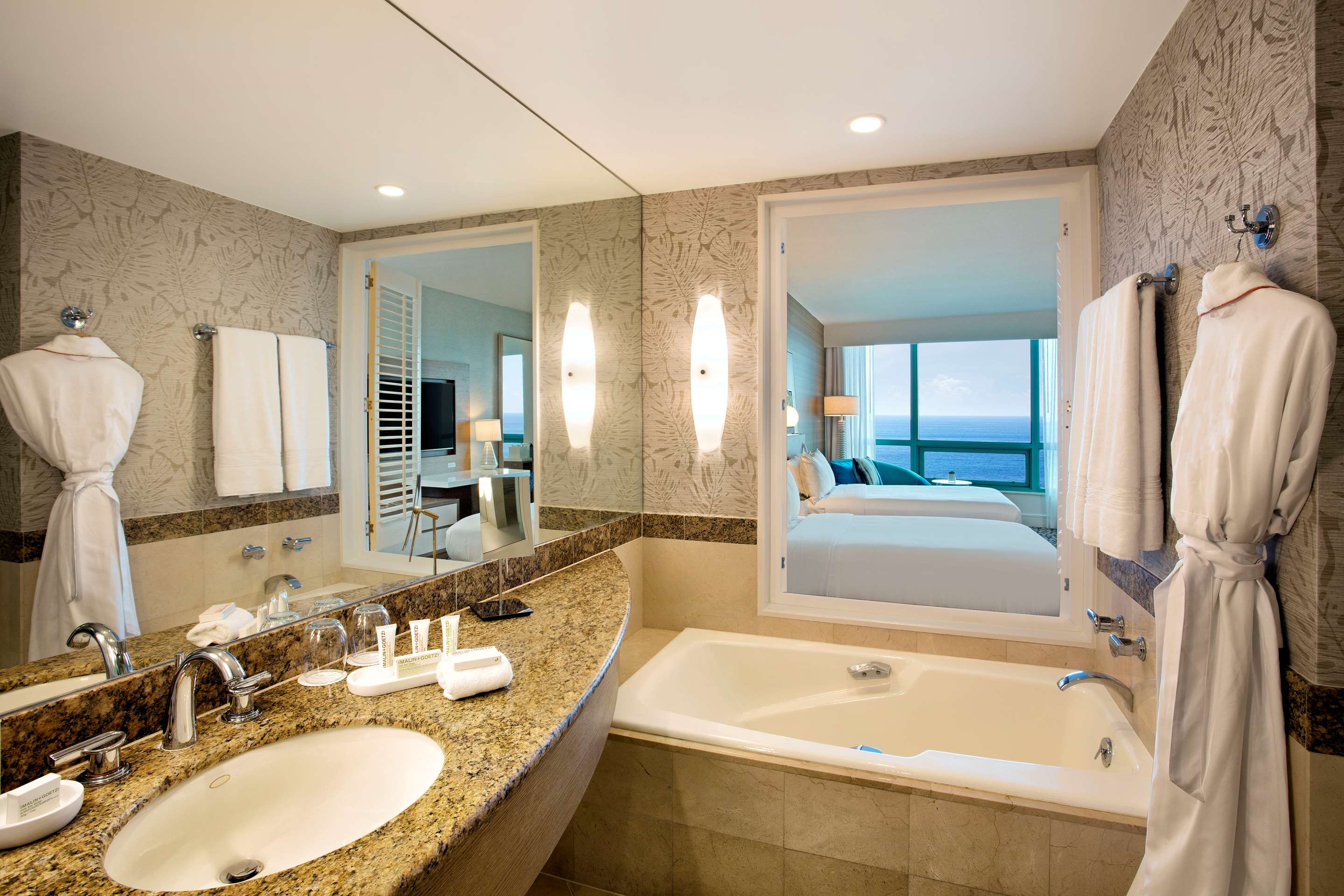 Guest room bath