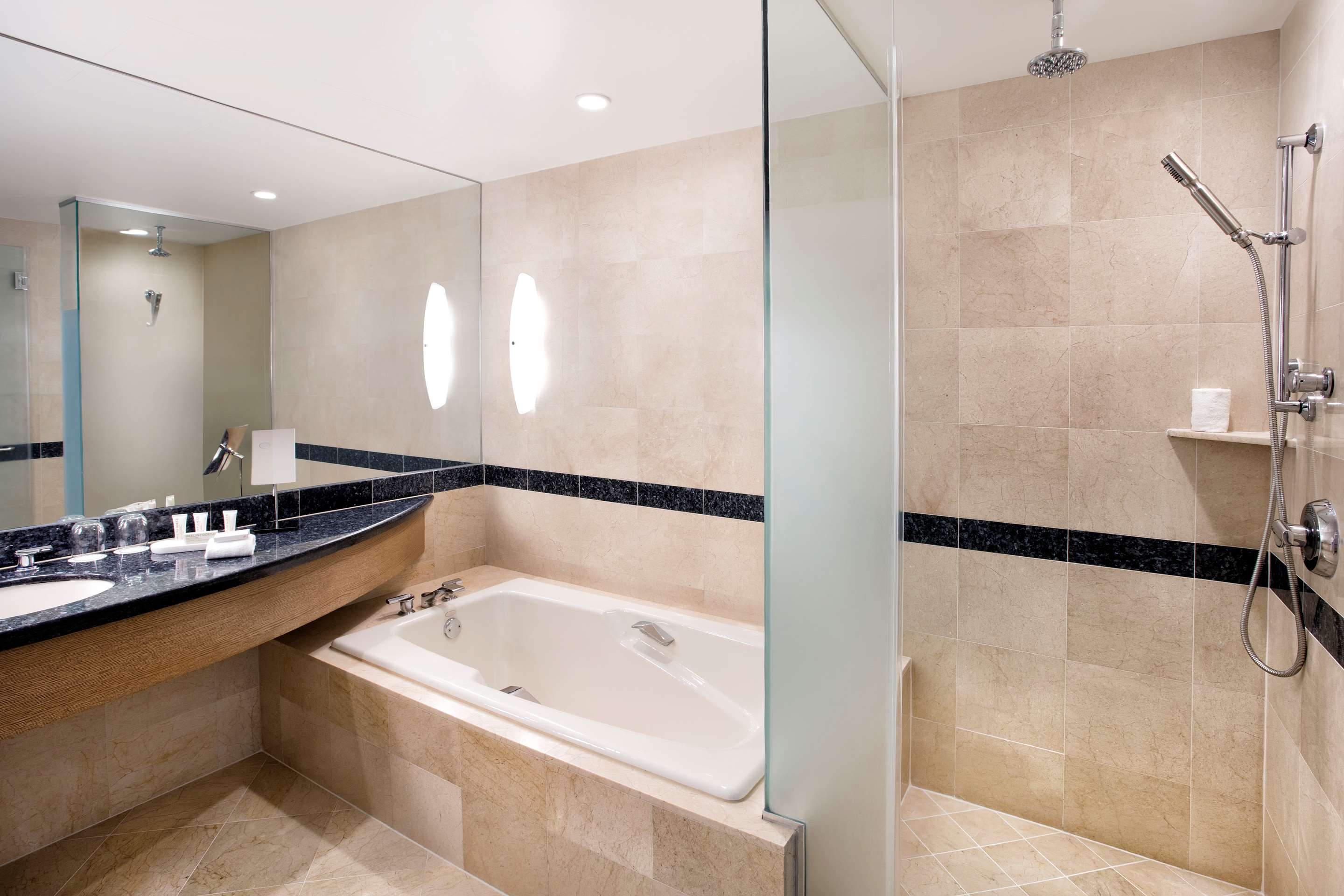Guest room bath