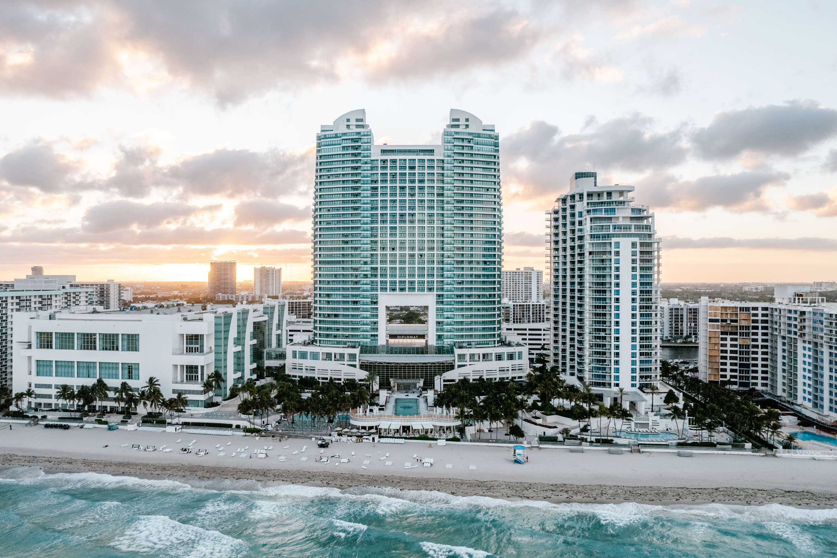 Exterior | Diplomat Beach Resort Hollywood, Curio Collection by Hilton