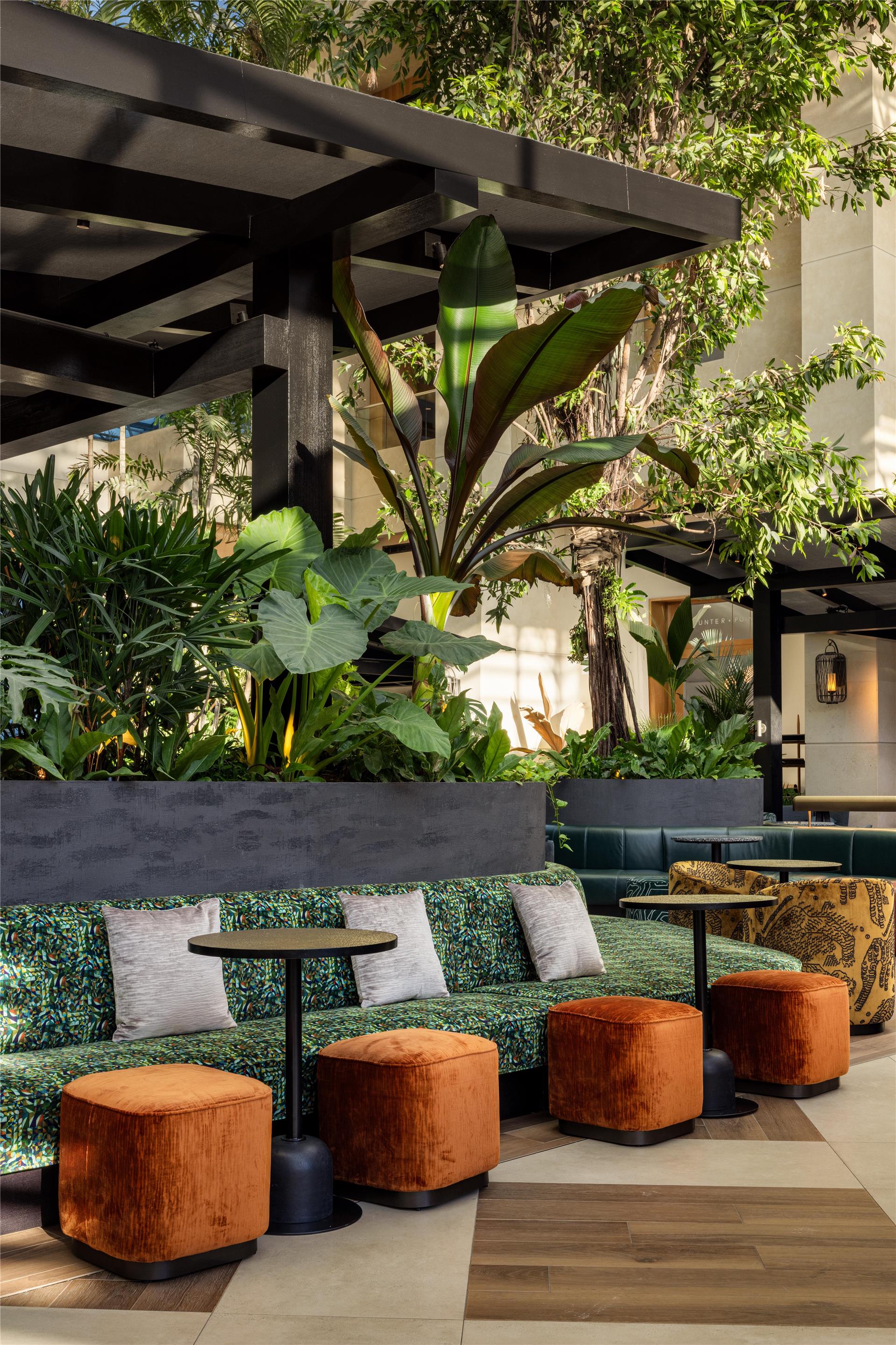 BarLounge | Diplomat Beach Resort Hollywood, Curio Collection by Hilton