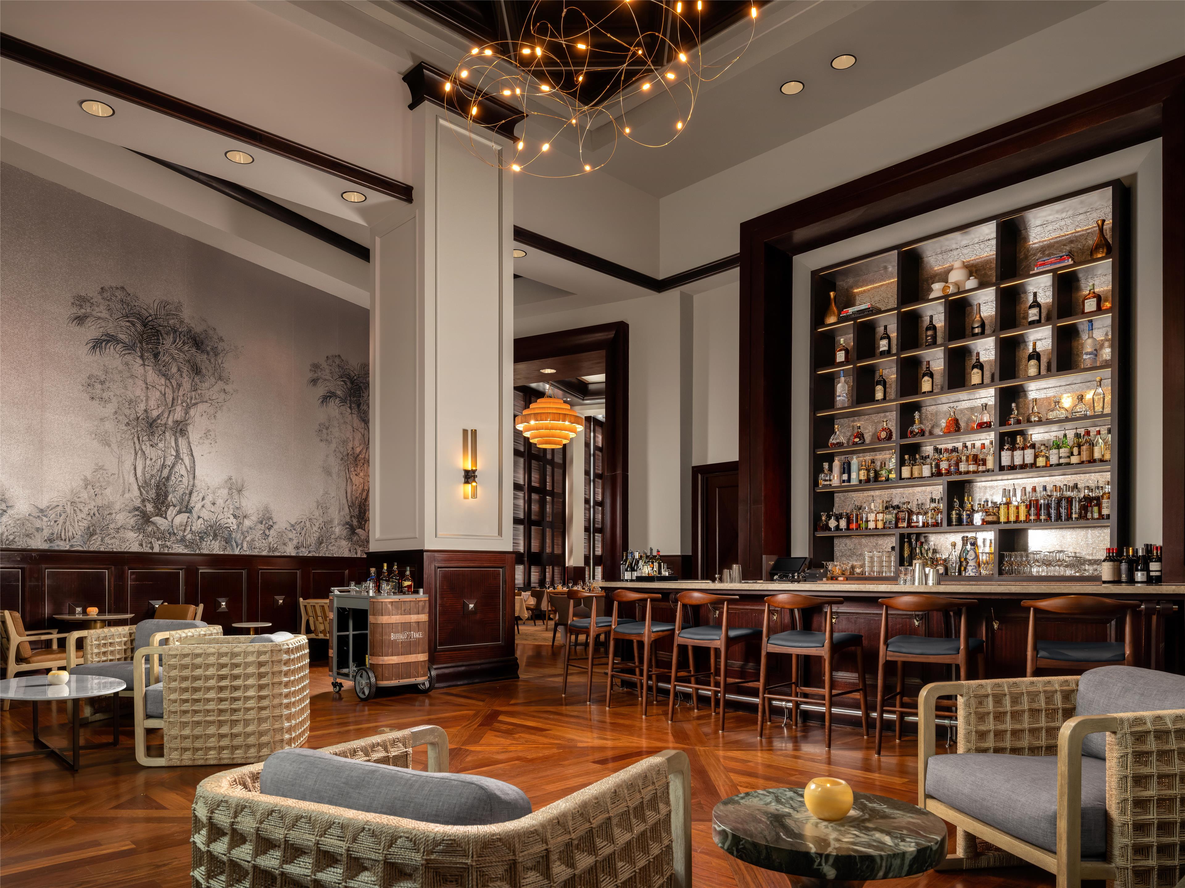 BarLounge | Diplomat Beach Resort Hollywood, Curio Collection by Hilton