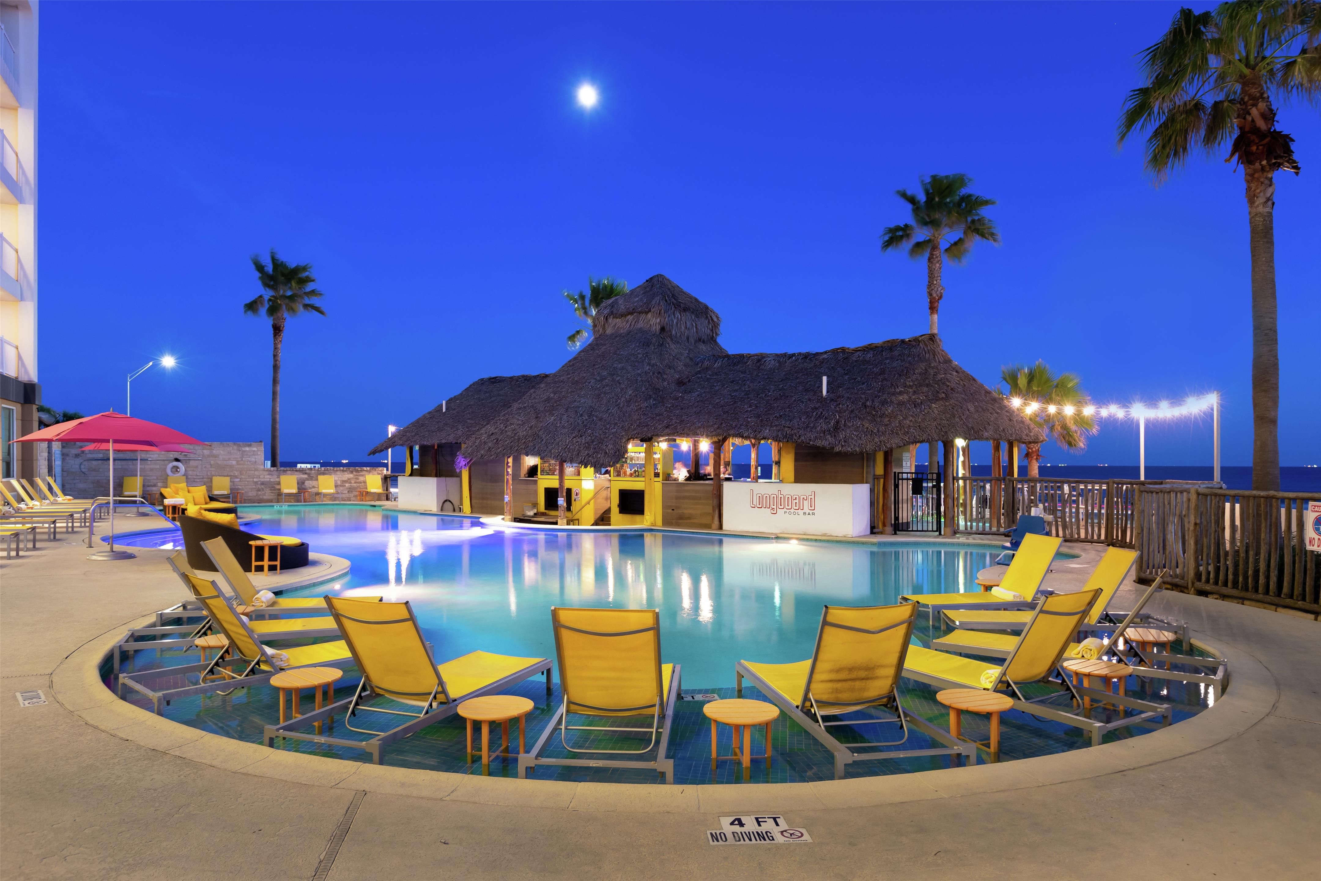 Pool | DoubleTree by Hilton Hotel Galveston Beach