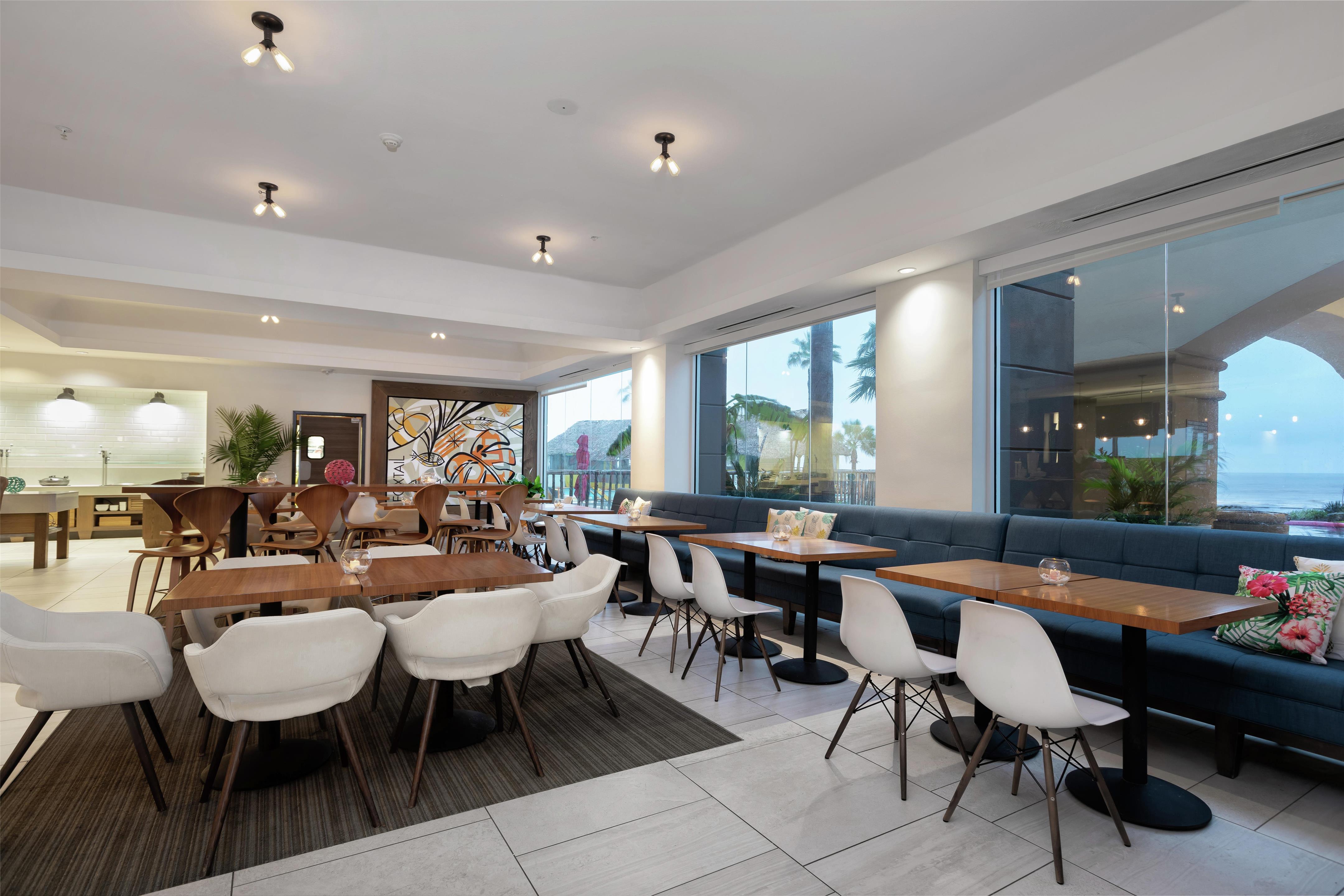 Restaurant | DoubleTree by Hilton Hotel Galveston Beach
