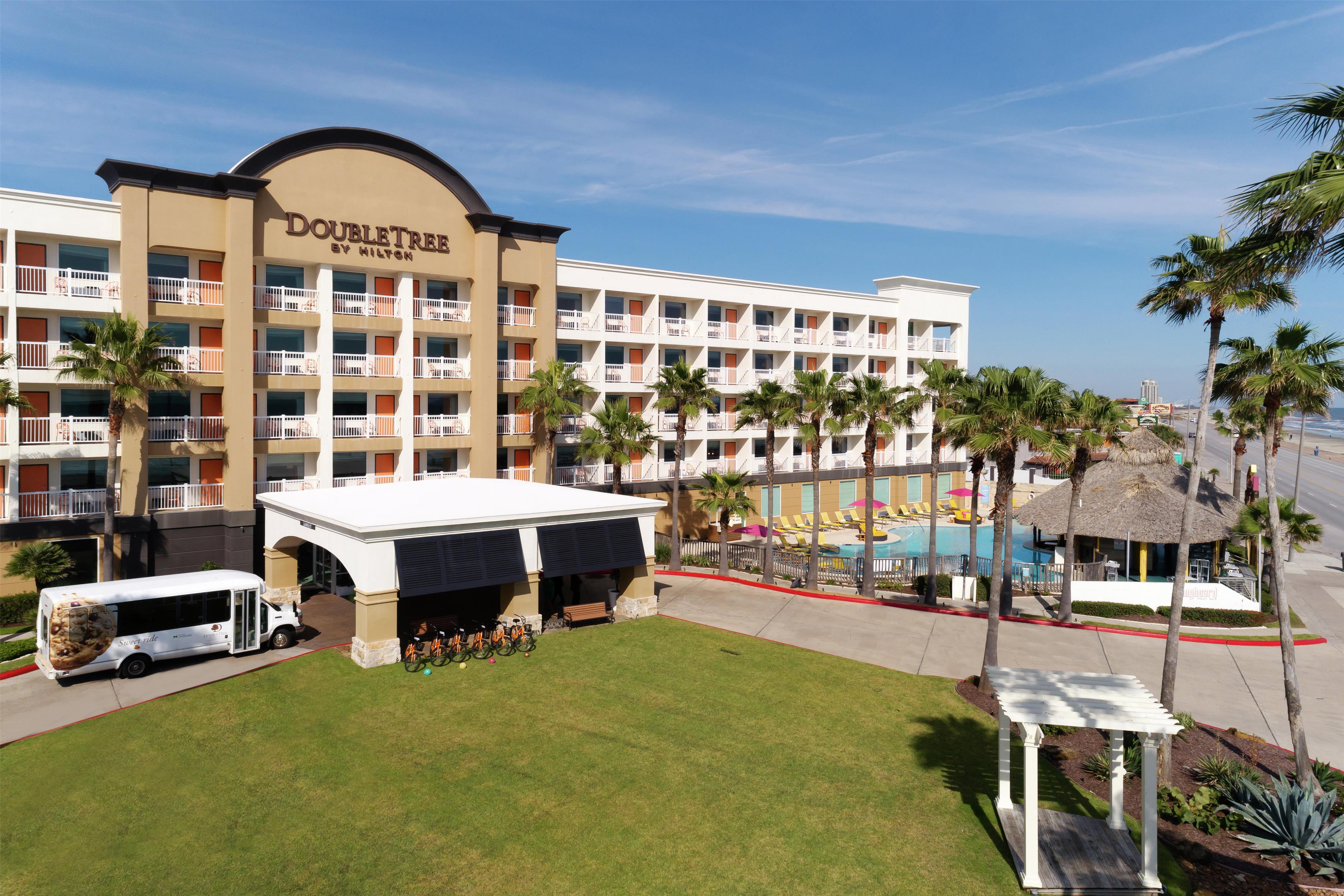 Exterior | DoubleTree by Hilton Hotel Galveston Beach