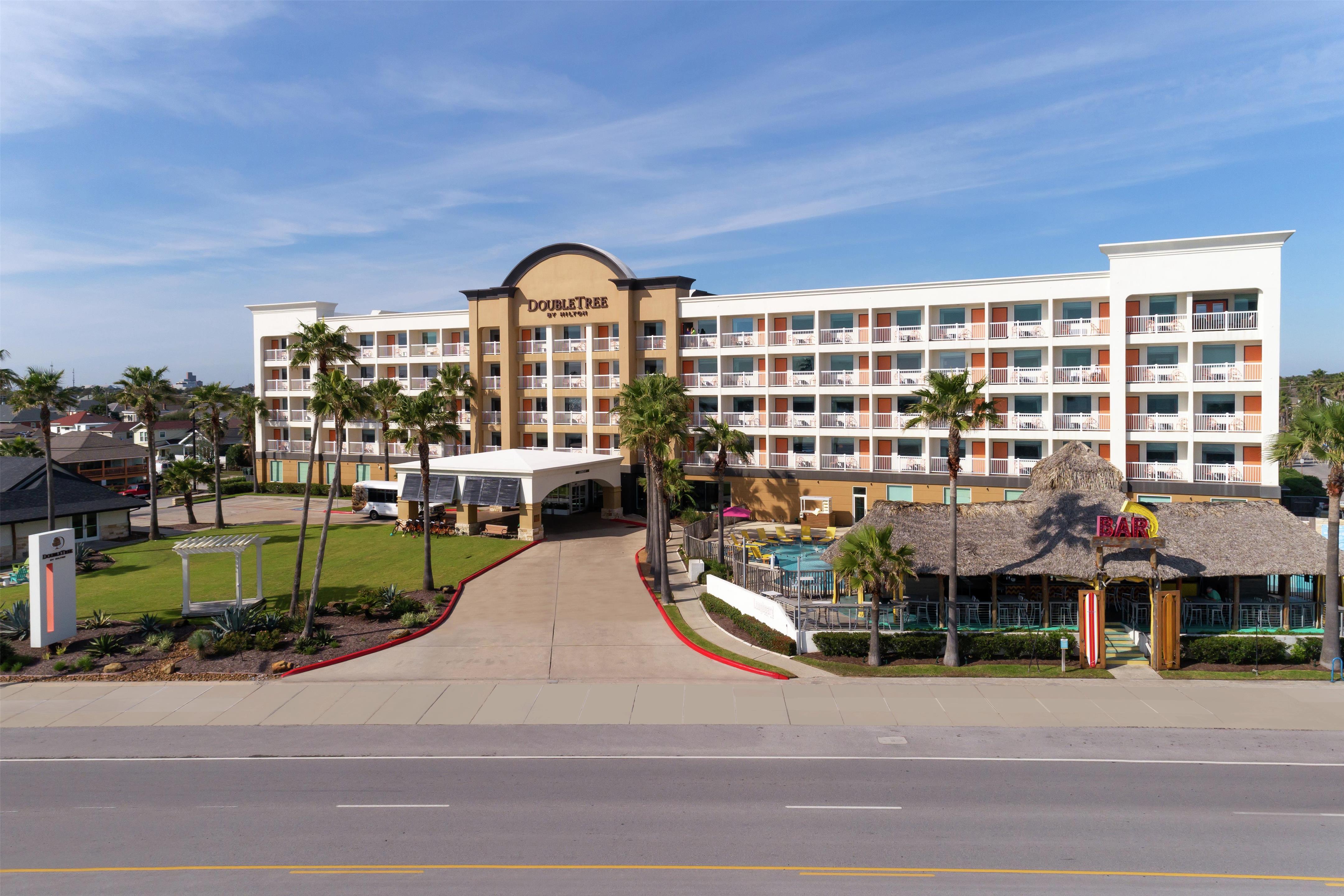 Exterior | DoubleTree by Hilton Hotel Galveston Beach