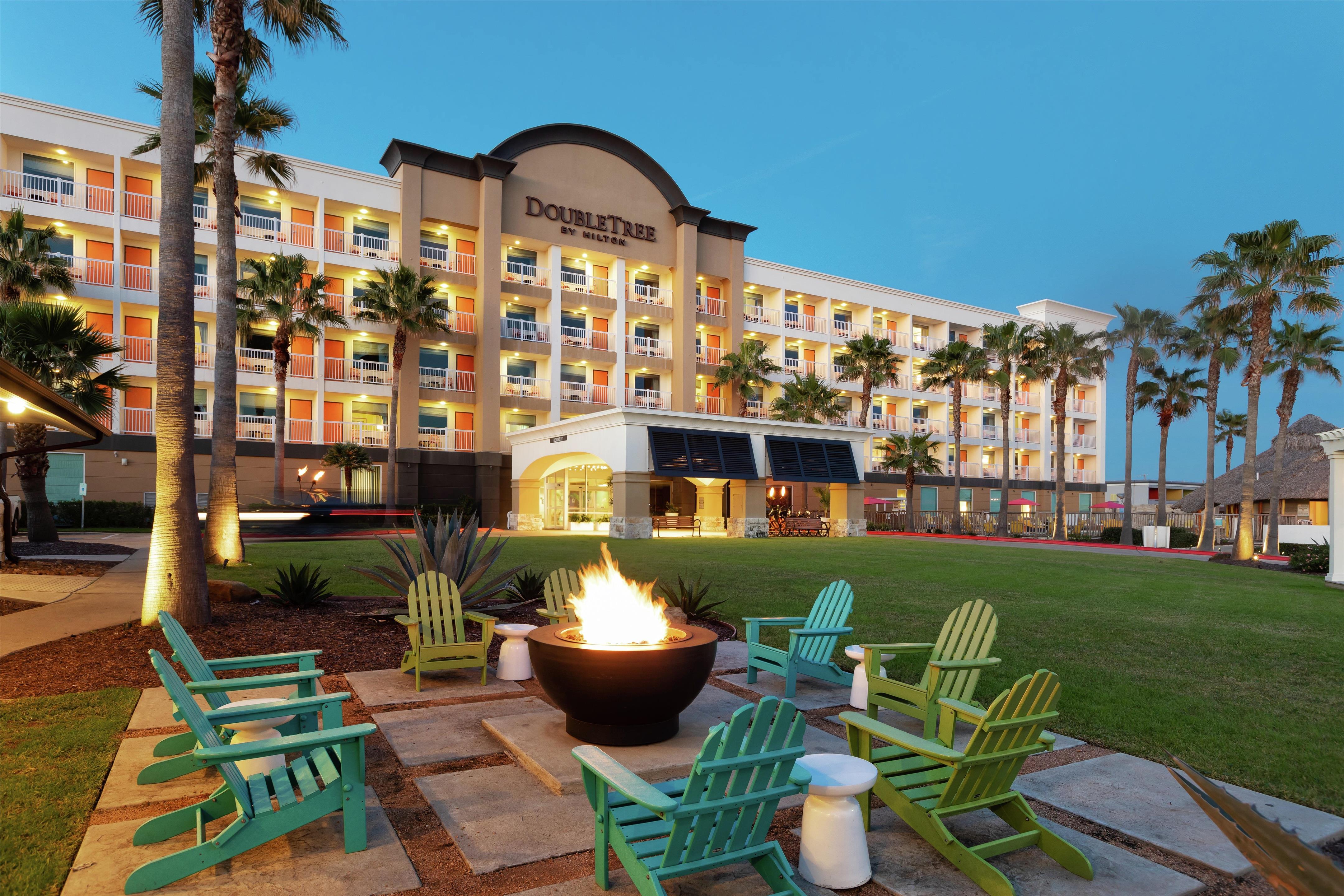 Exterior | DoubleTree by Hilton Hotel Galveston Beach