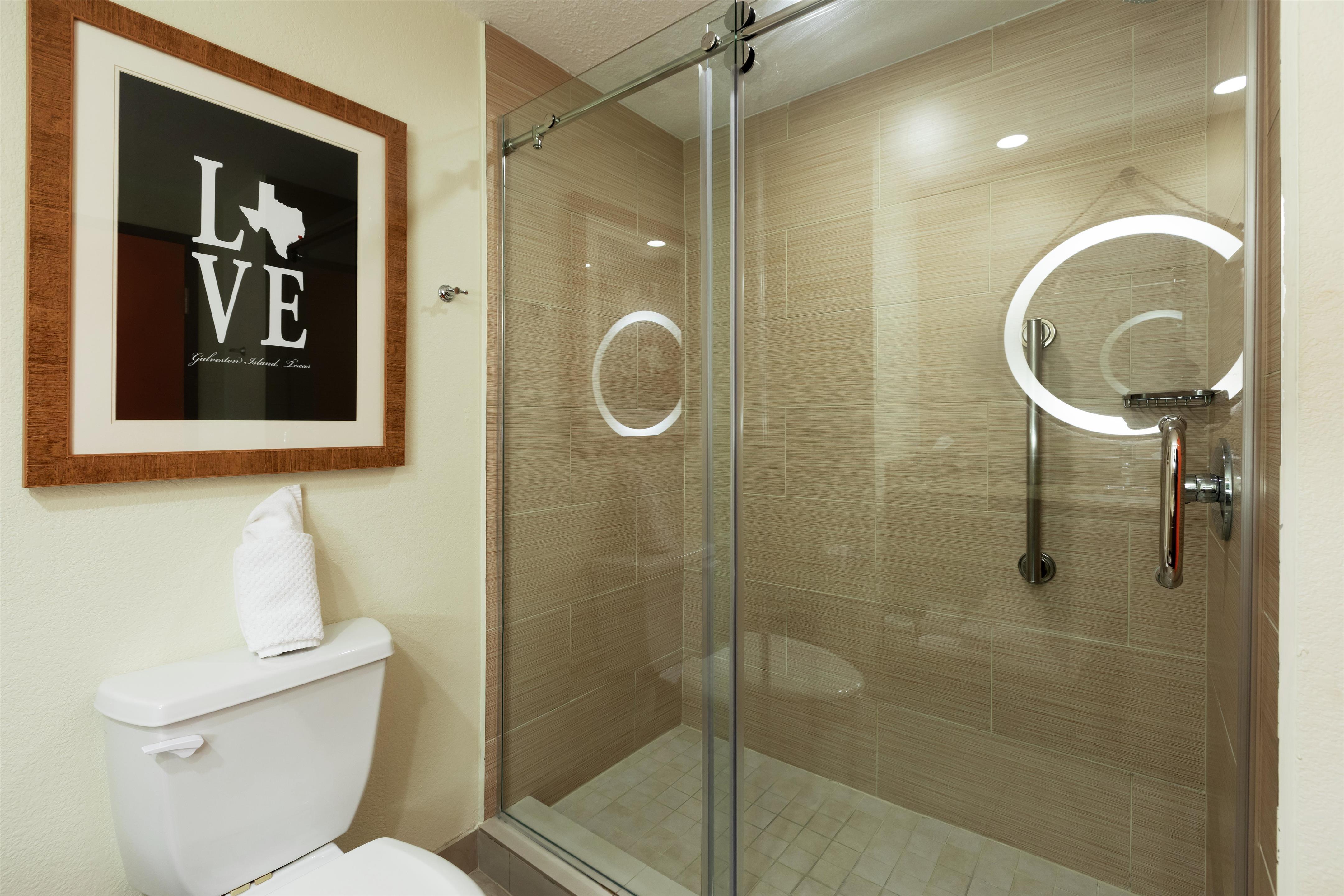 Guest room bath
