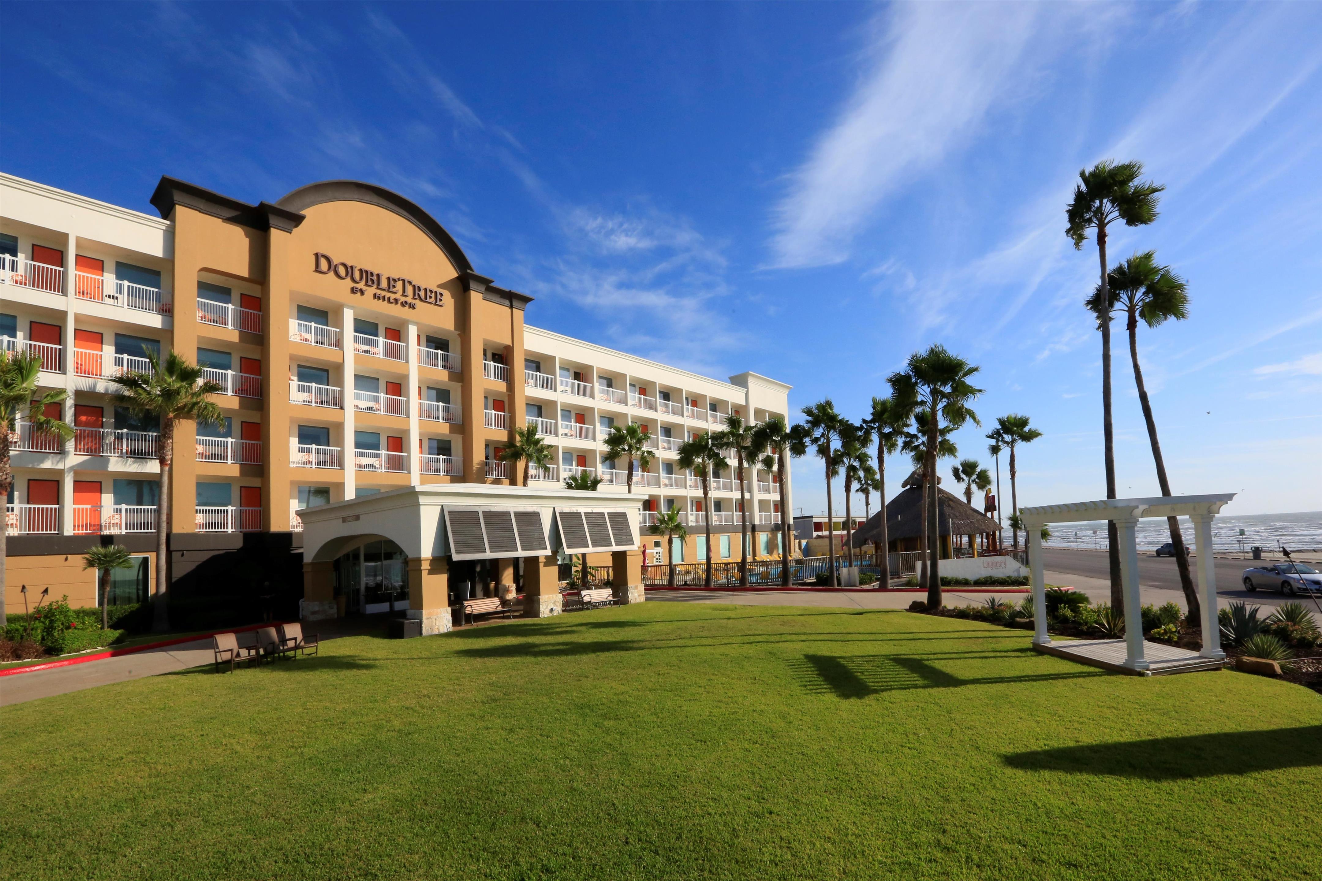 Exterior | DoubleTree by Hilton Hotel Galveston Beach