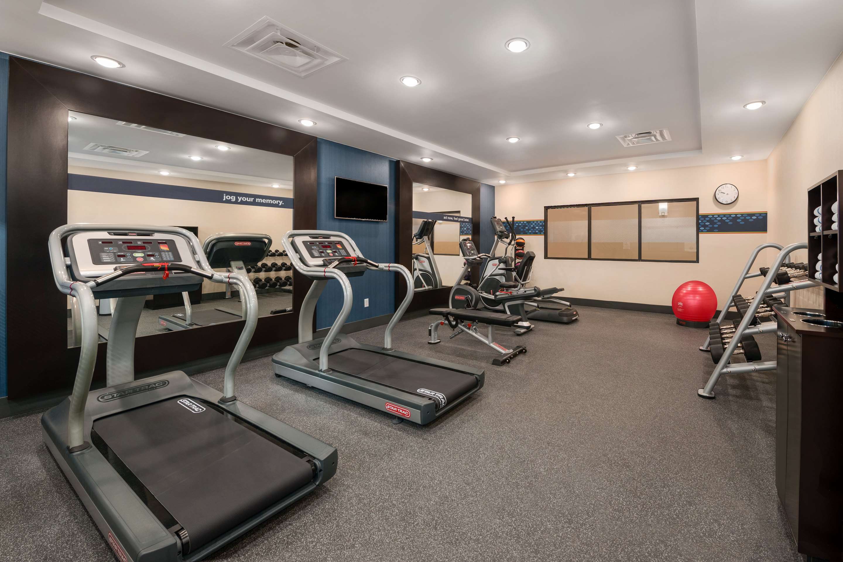 Health club fitness center gym | Hampton Inn & Suites Lavonia