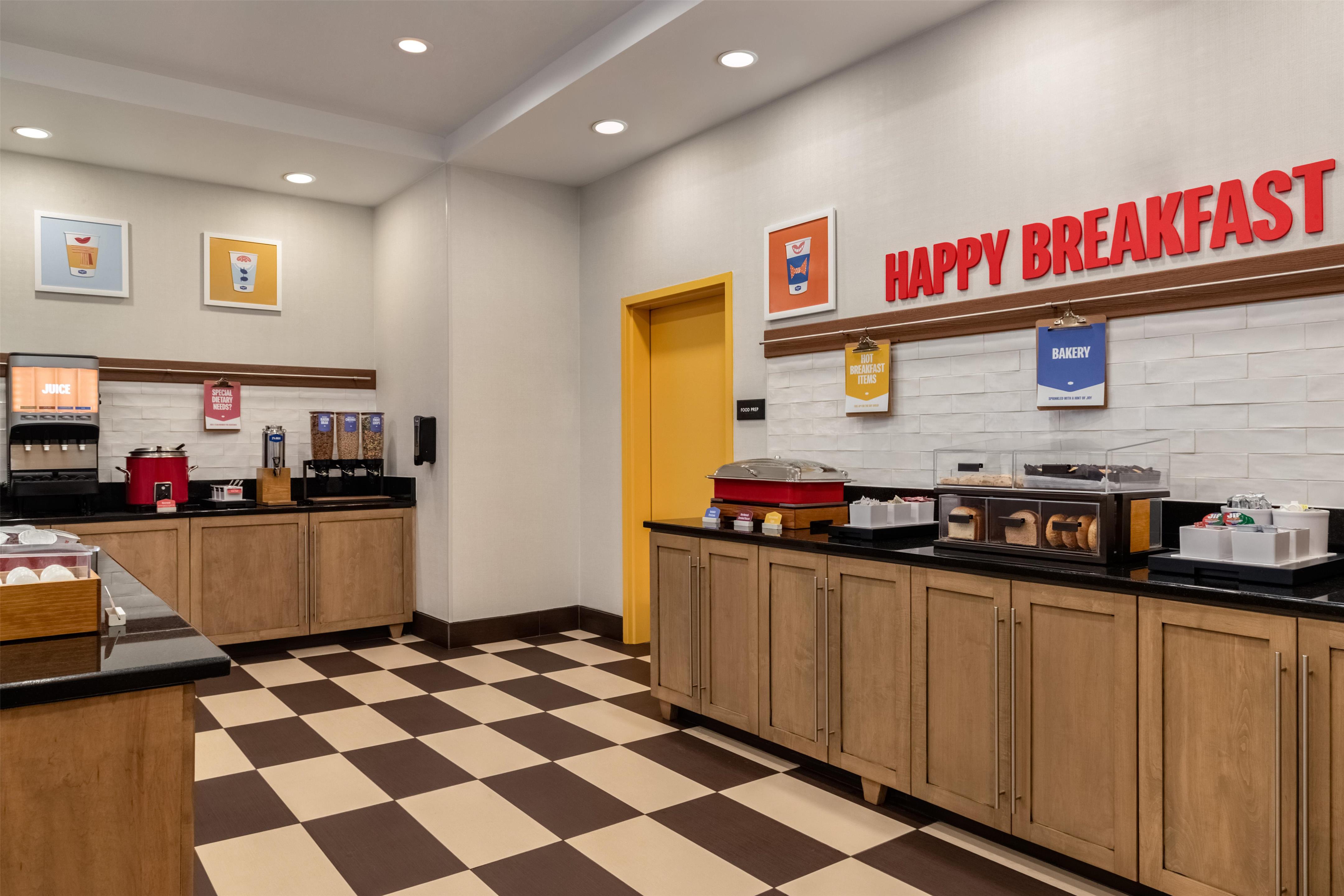 Breakfast Area | Hampton Inn & Suites Lavonia