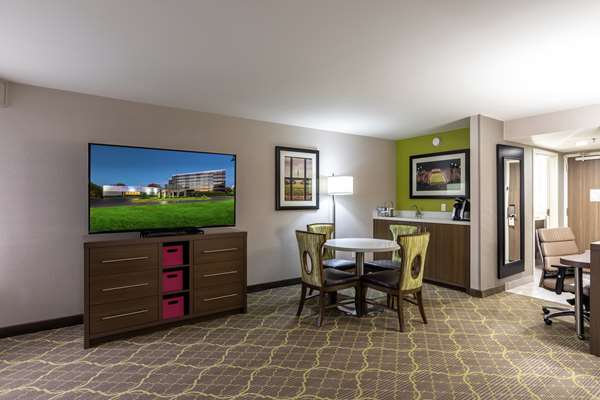  - DoubleTree by Hilton Hotel Winston Salem