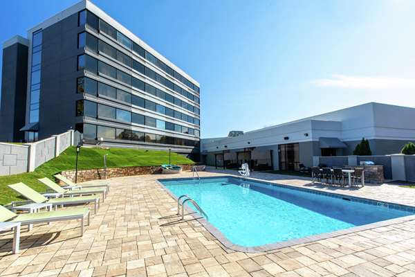 Pool - DoubleTree by Hilton Hotel Winston Salem