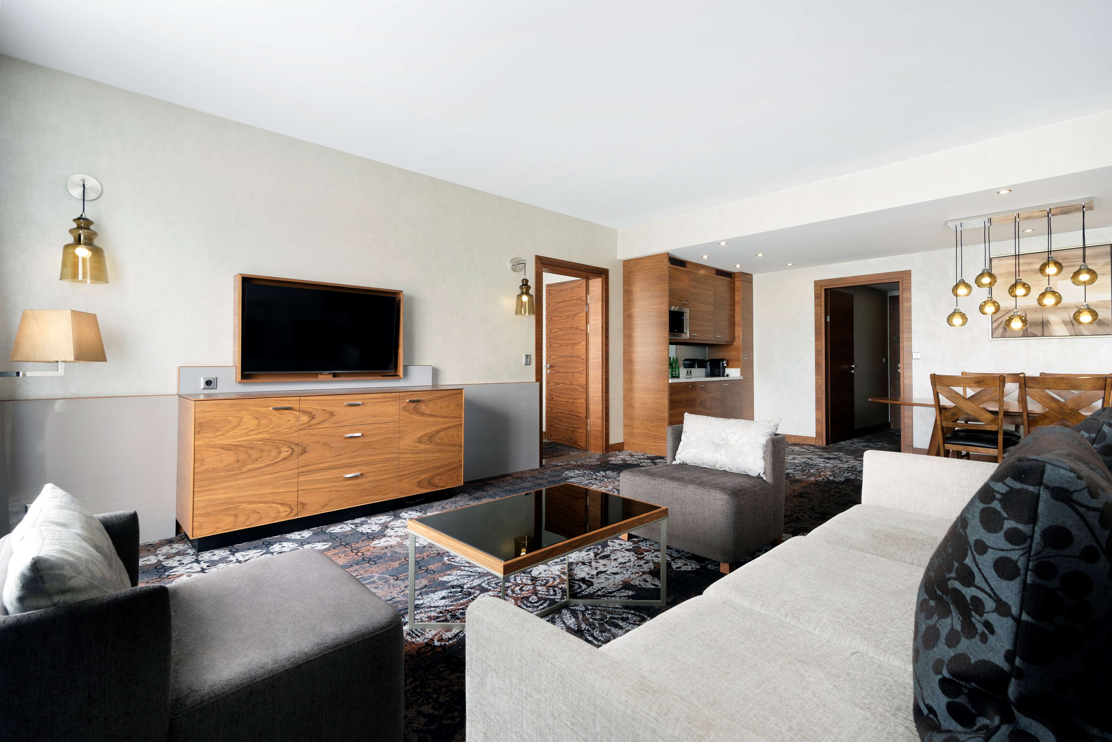 DoubleTree by Hilton Krakow Hotel & Convention Center Room Type - PRESIDENTIAL SUITE