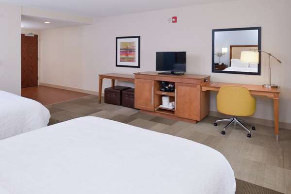  - Hampton Inn & Suites Lonoke - I-40, Exit 175