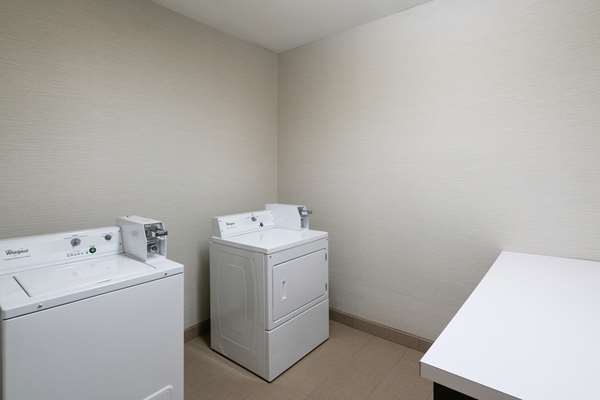  - Hampton Inn Marion - I-55, Exit 10