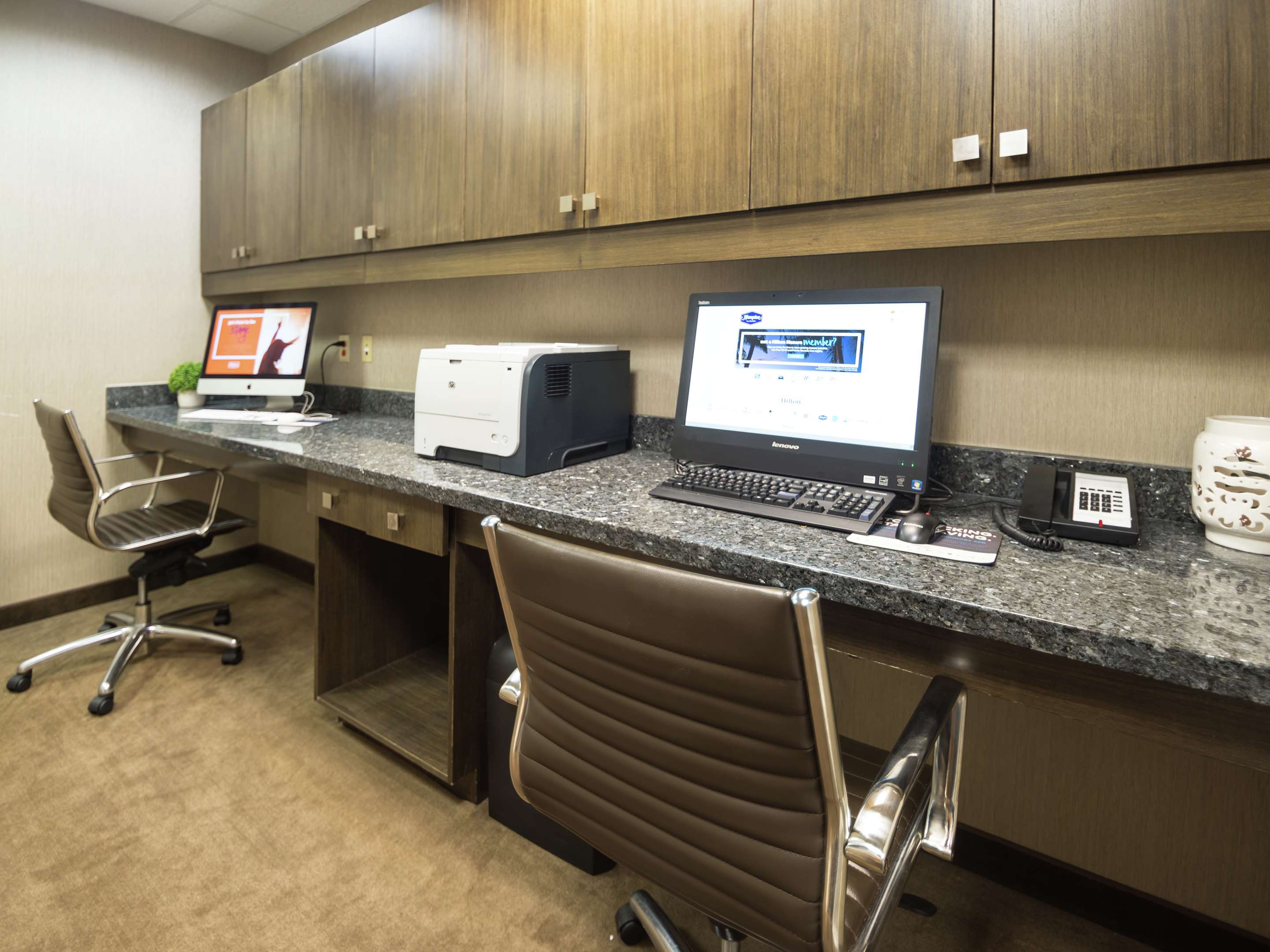 Business Center | Hampton Inn Hernando