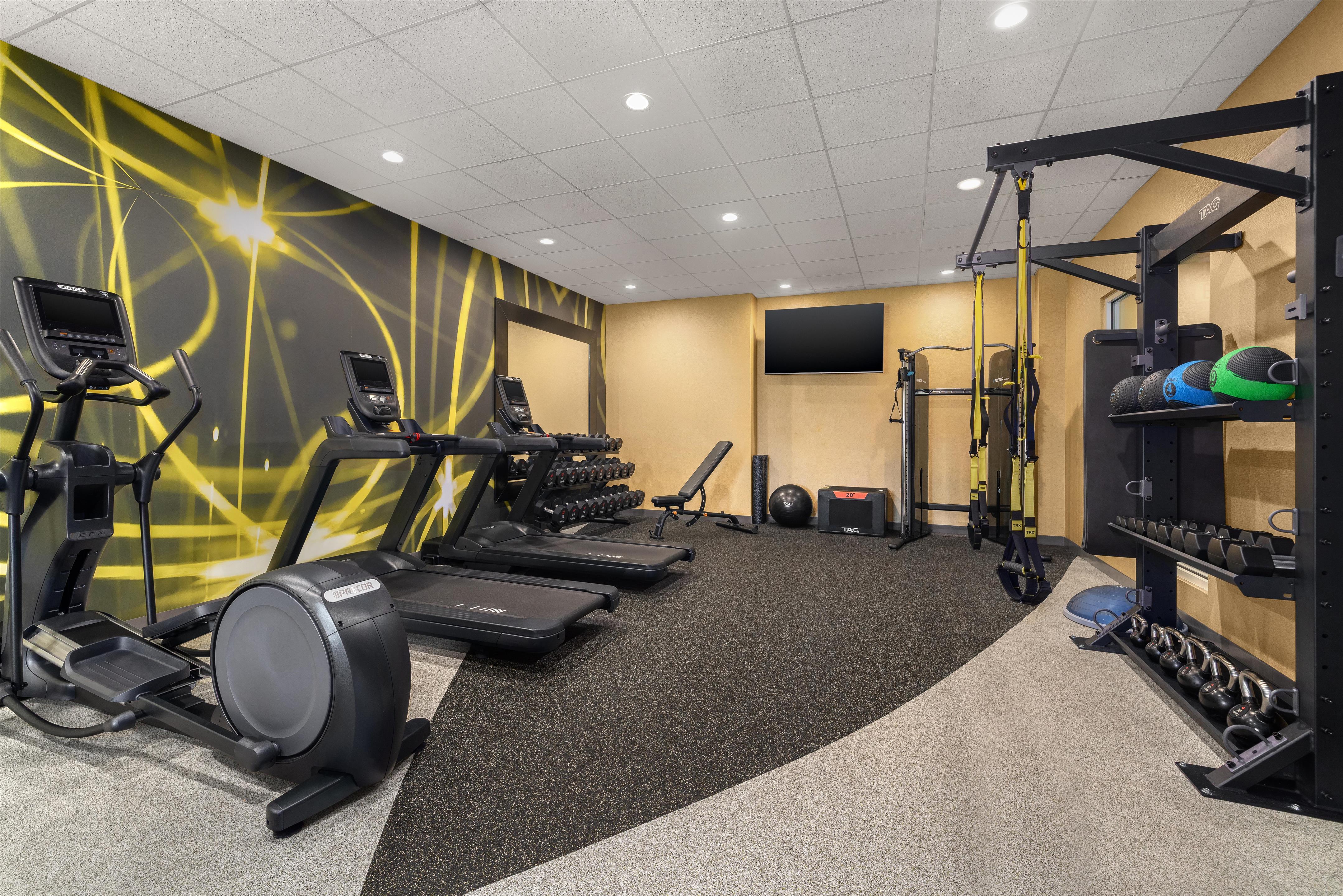 Health club fitness center gym | Hilton Garden Inn Bettendorf/ Quad Cities