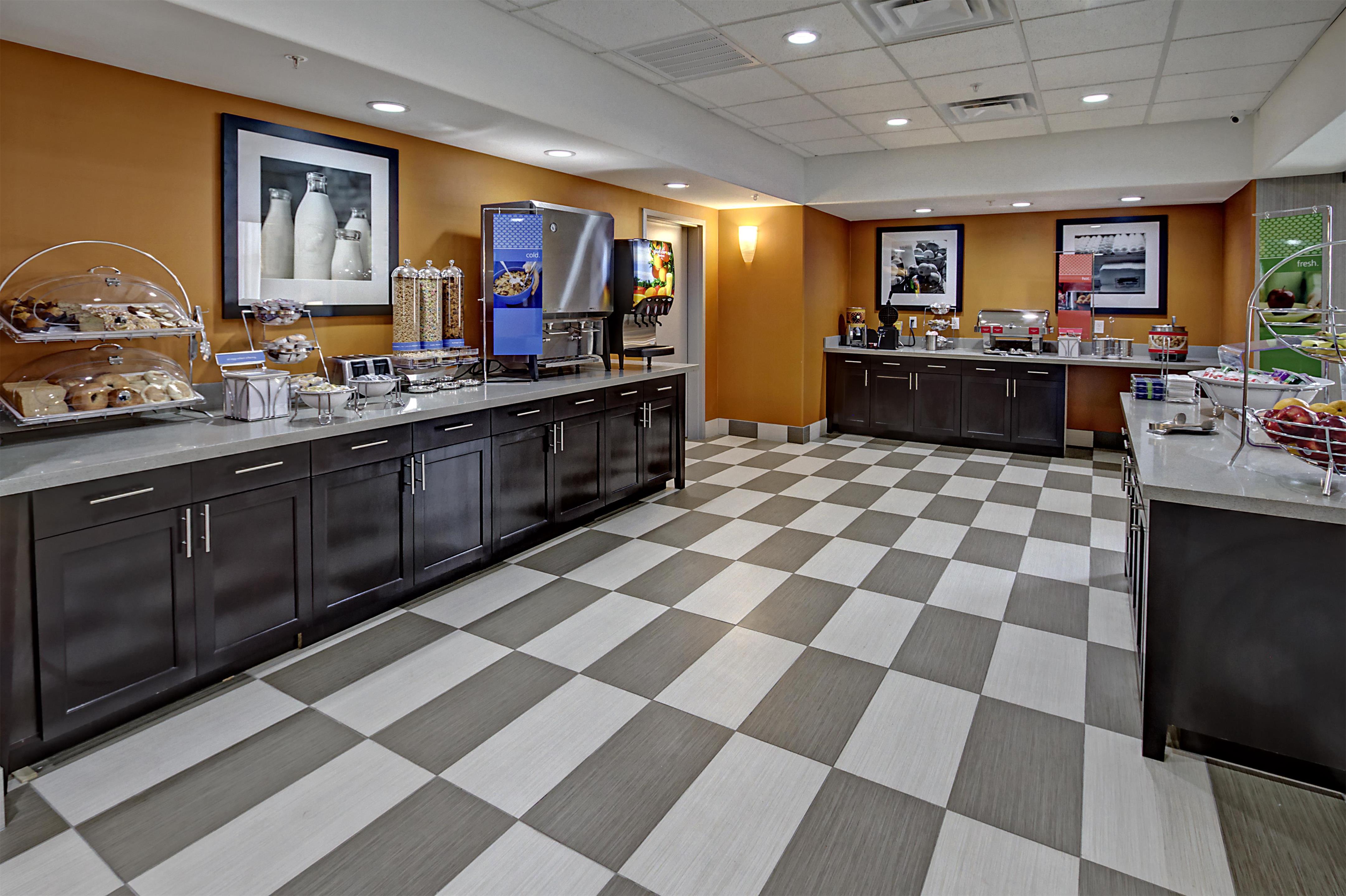 Restaurant | Hampton Inn & Suites Ada