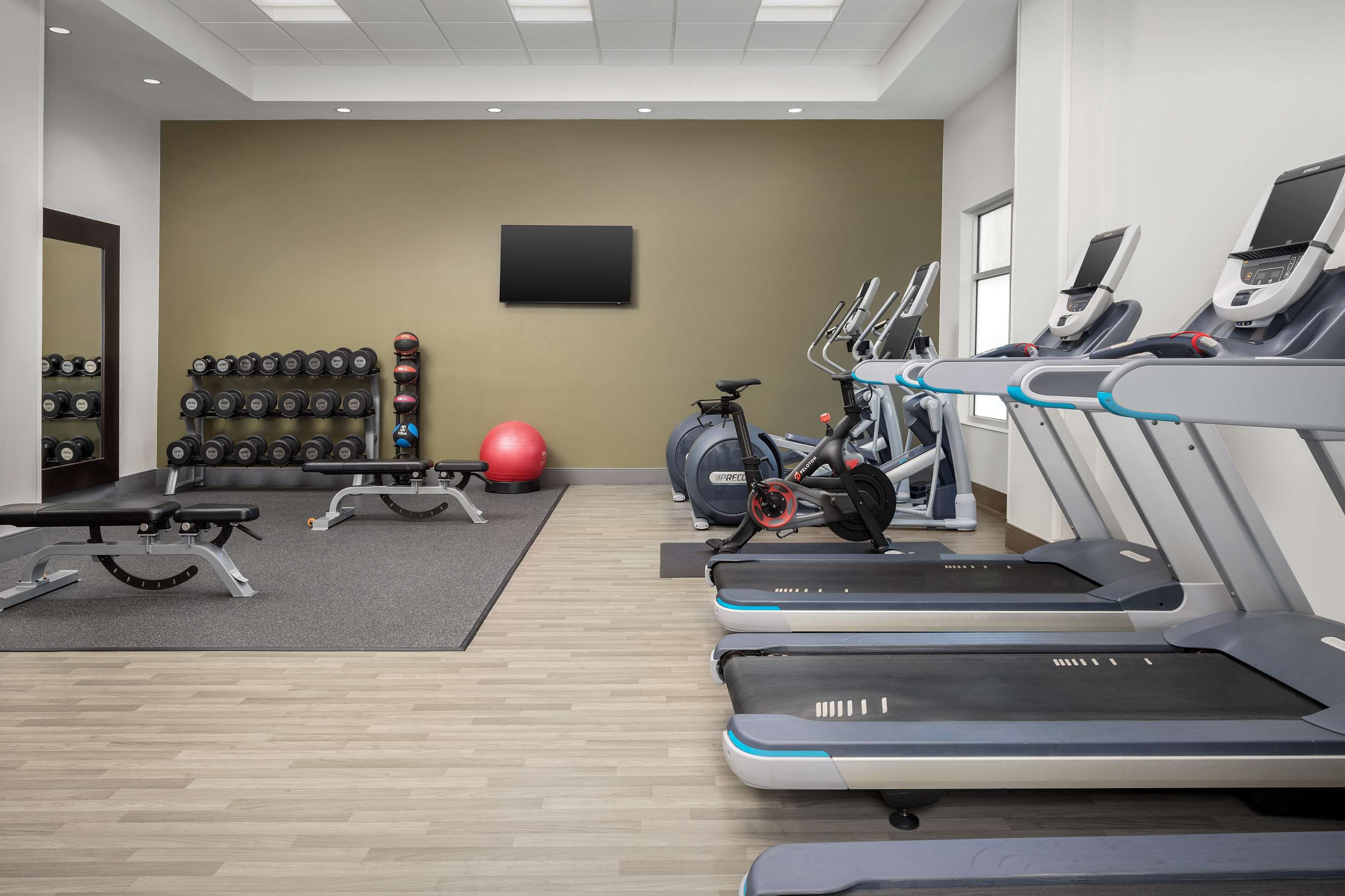 Health club fitness center gym | Embassy Suites Portland/Hillsboro, Oregon