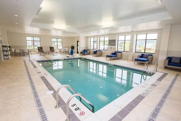 Pool - Hampton Inn & Suites Harmarville - I-76, Exit 48