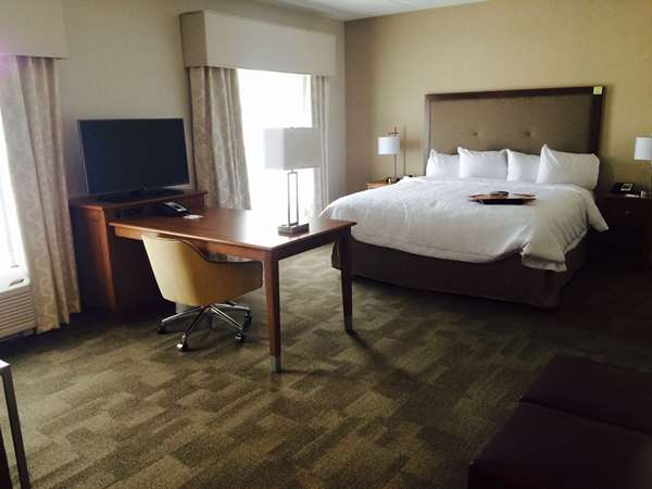  - Hampton Inn & Suites Harmarville - I-76, Exit 48