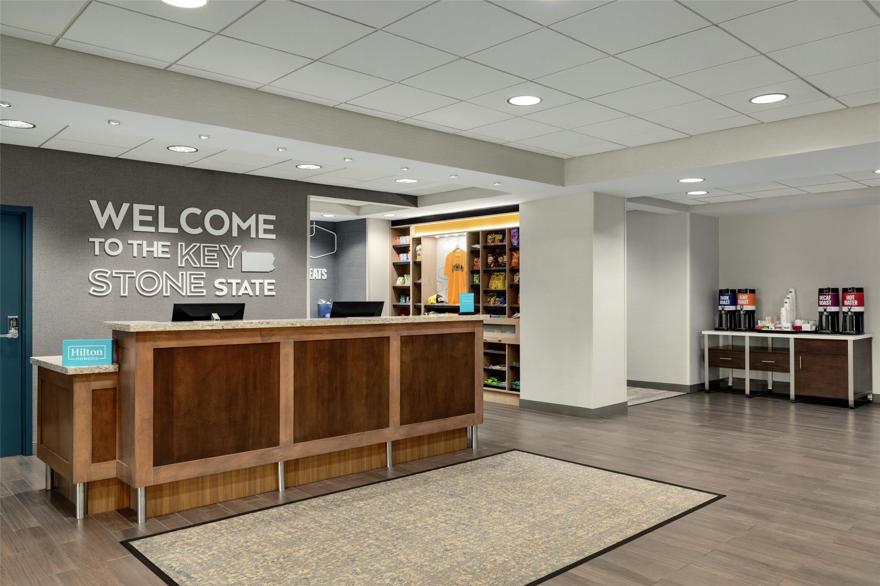 Reception | Hampton Inn & Suites Pittsburgh/Harmarville