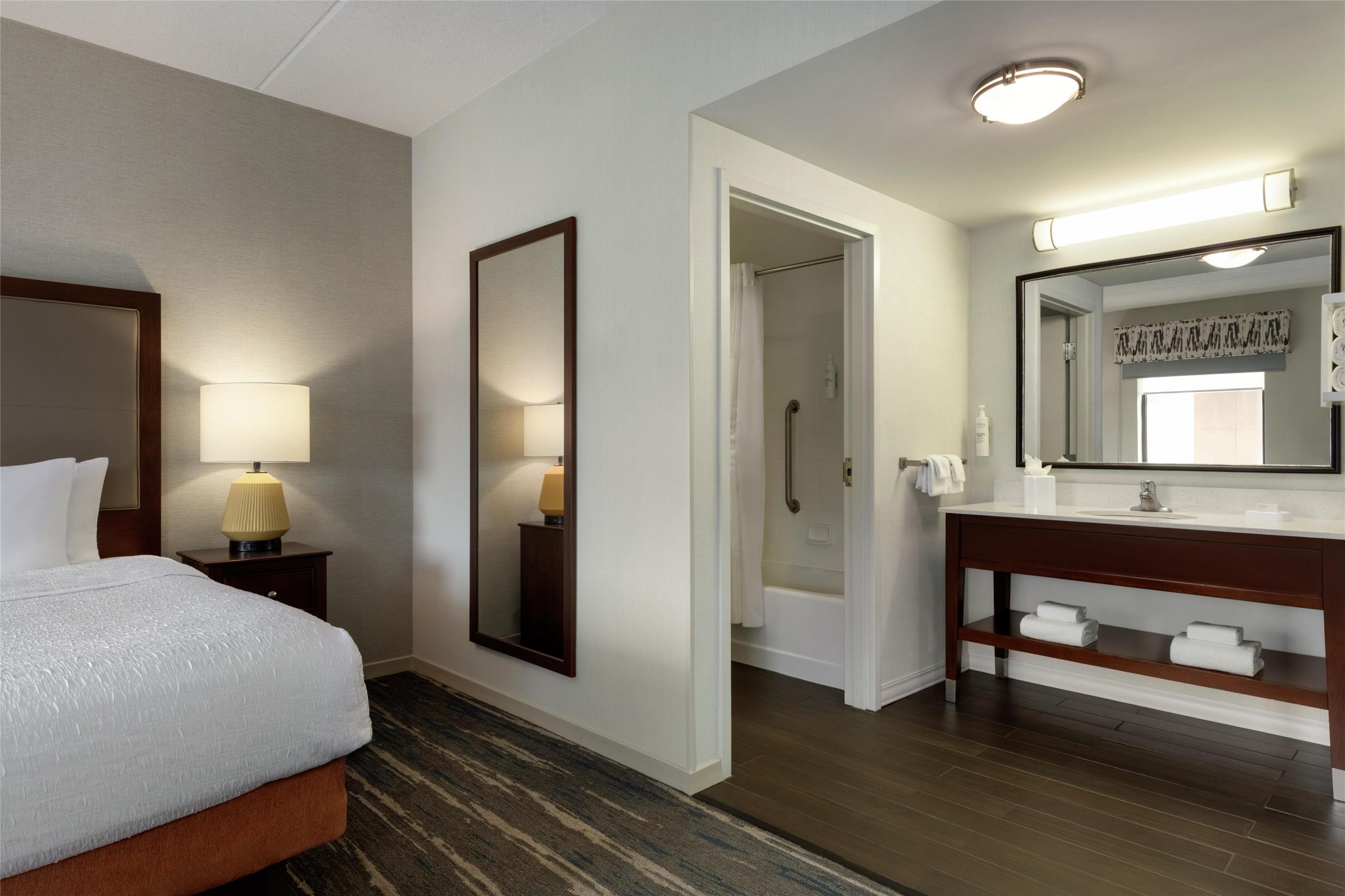 Guest room