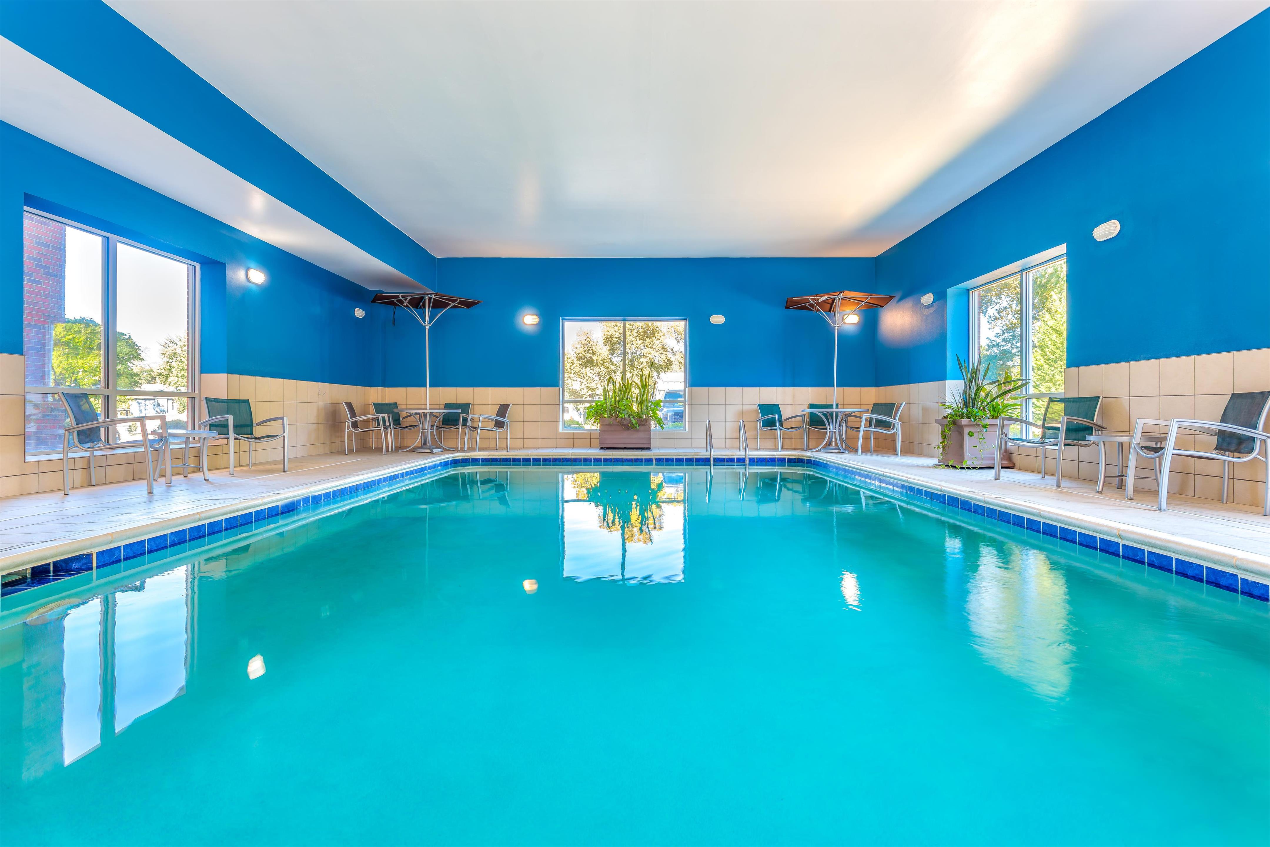 Pool | Hampton Inn & Suites Parkersburg Downtown