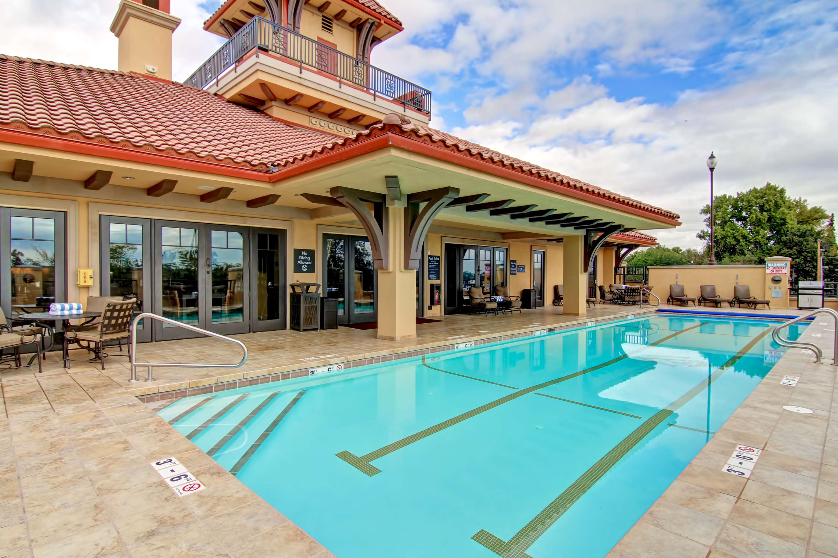 Pool | Homewood Suites by Hilton Richland