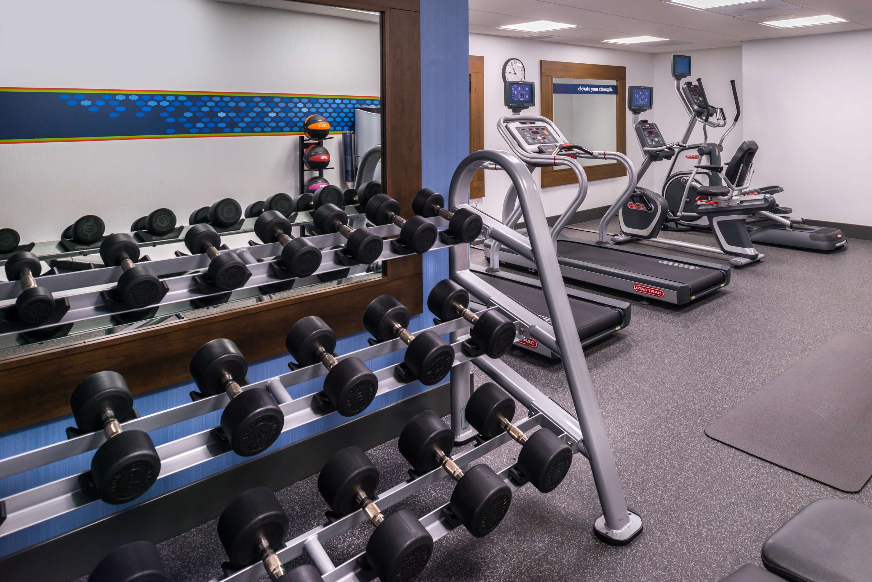 Health club fitness center gym | Hampton Inn San Francisco Downtown/Convention Center