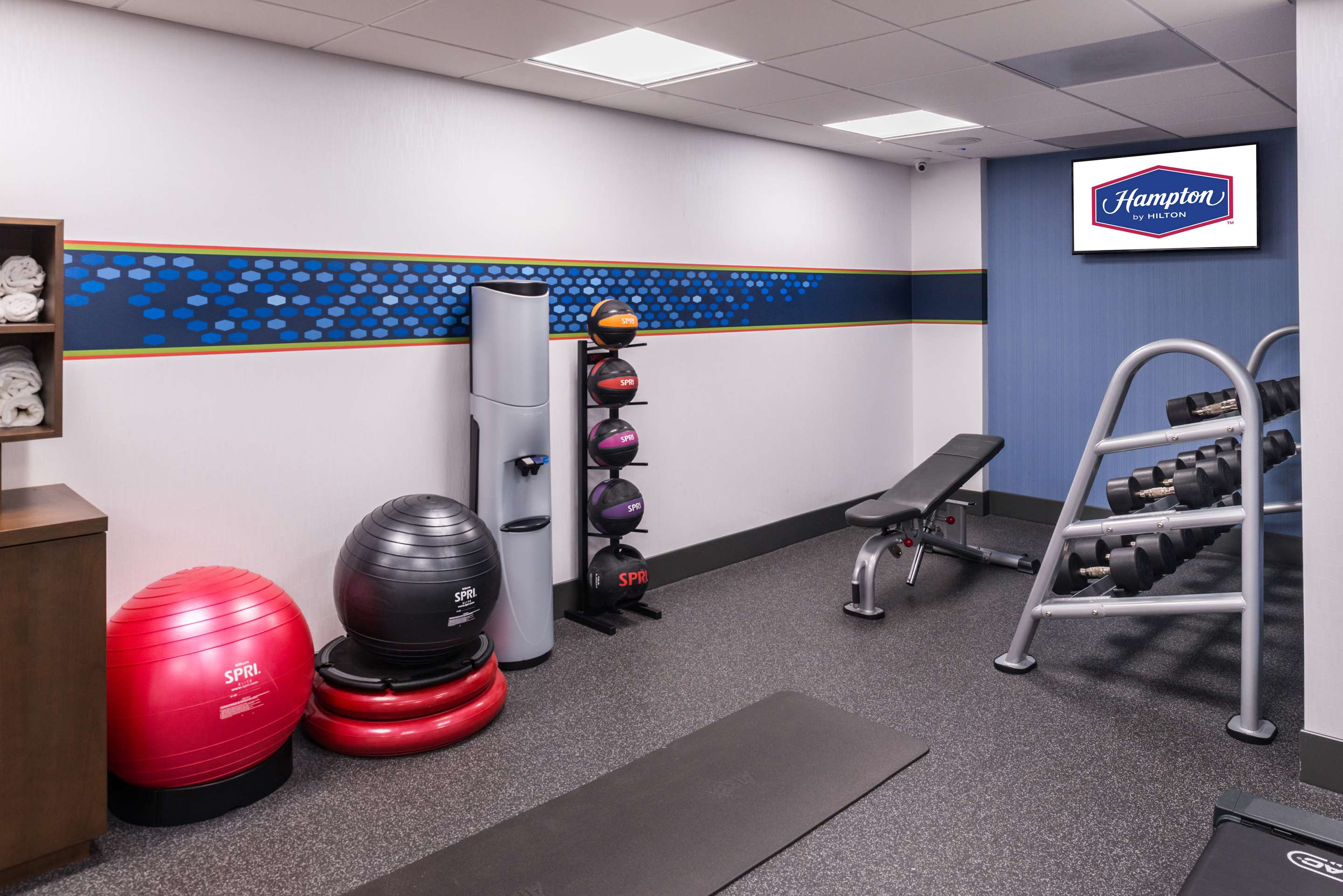 Health club fitness center gym | Hampton Inn San Francisco Downtown/Convention Center