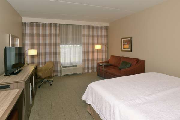  - Hampton Inn Springfield
