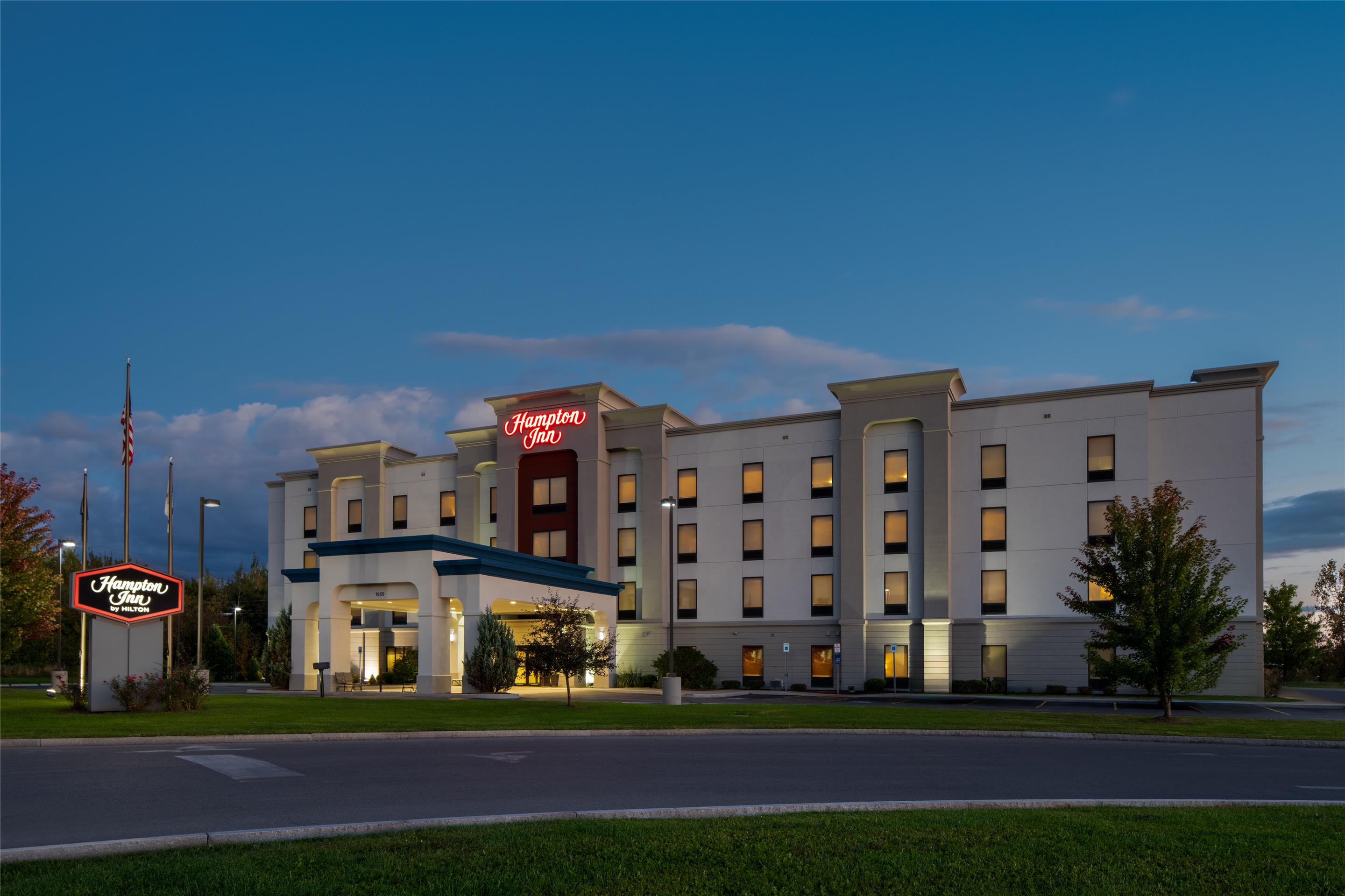 Exterior | Hampton Inn Seneca Falls