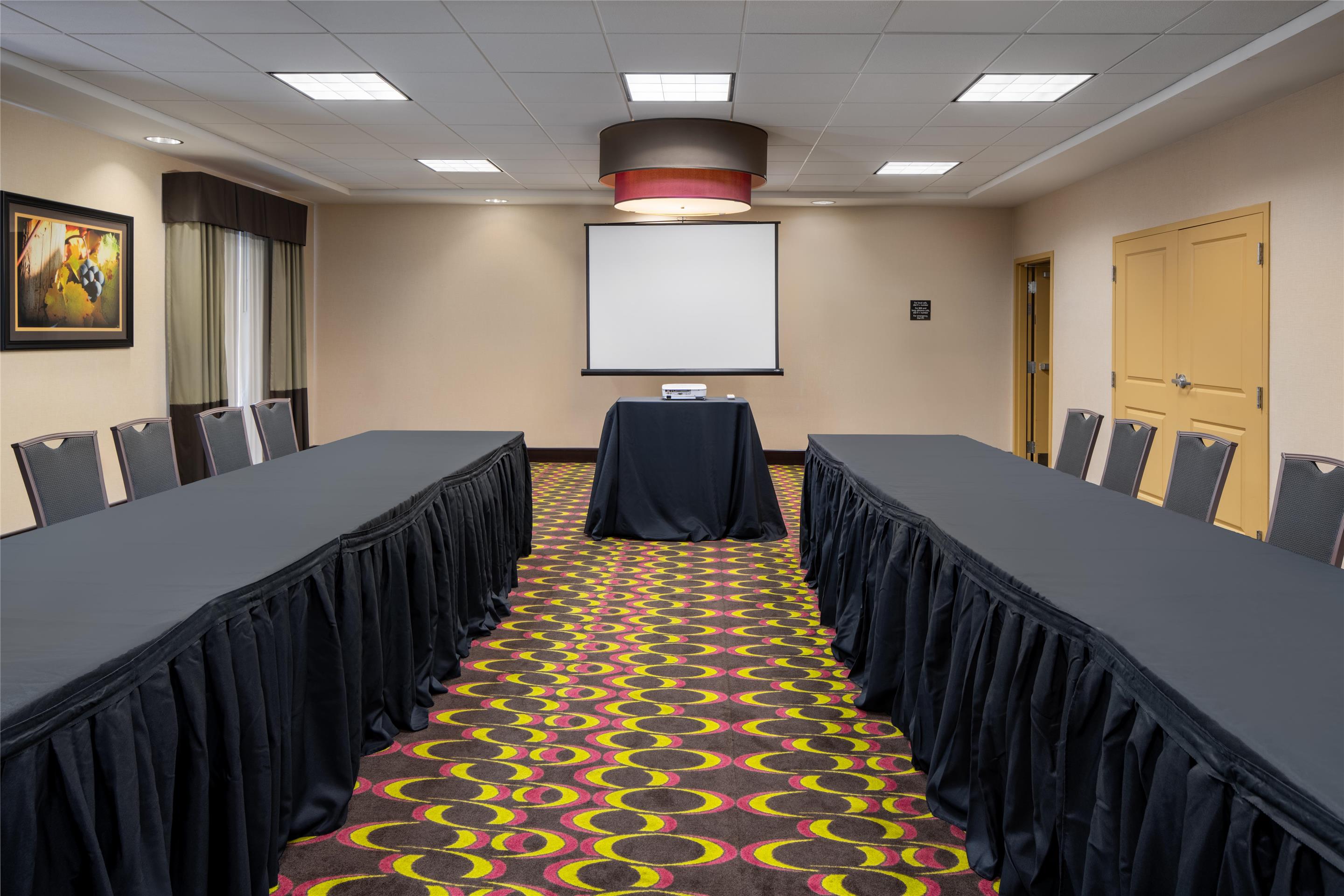 Meeting Room | Hampton Inn Seneca Falls