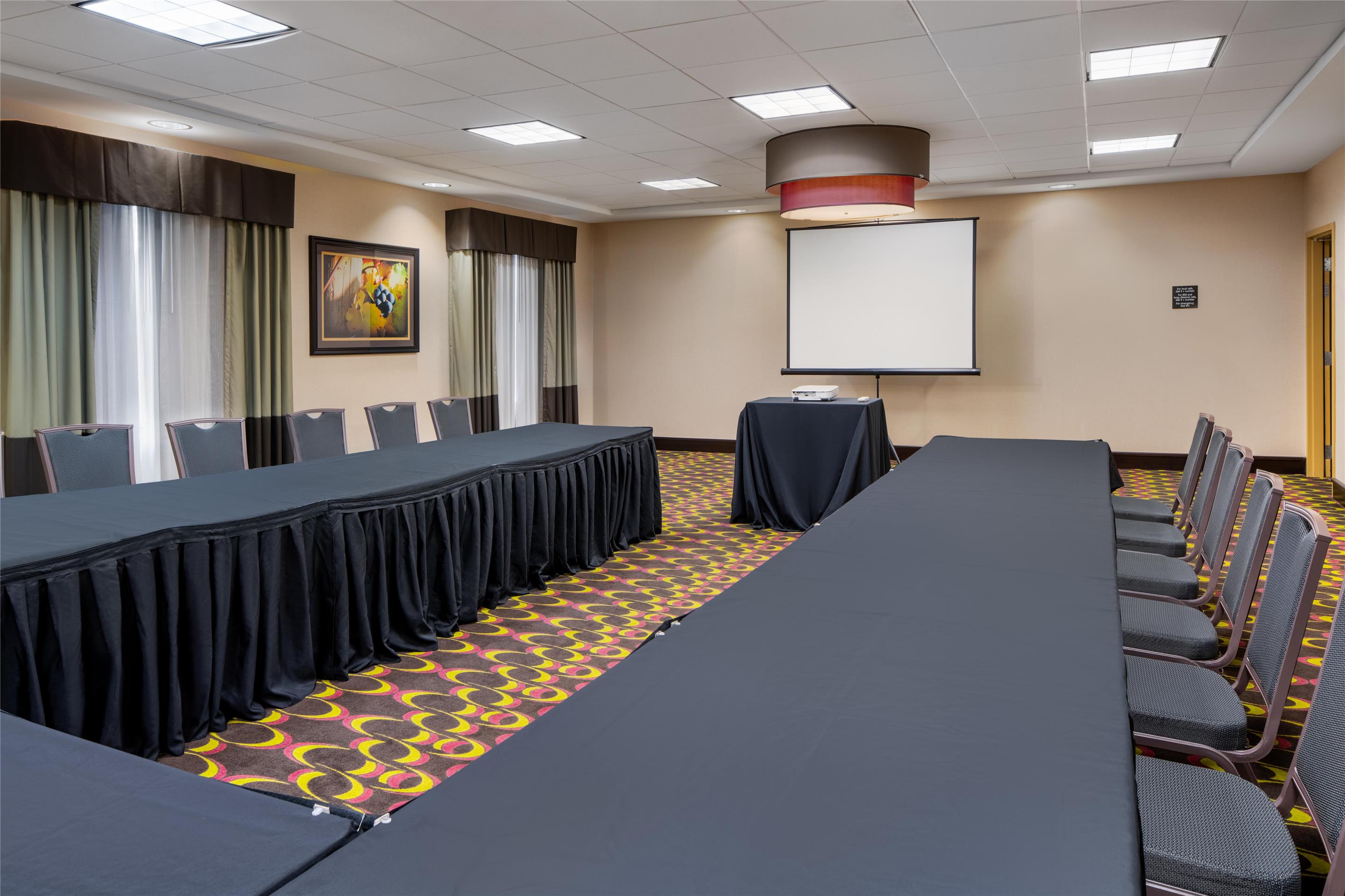 Meeting Room | Hampton Inn Seneca Falls