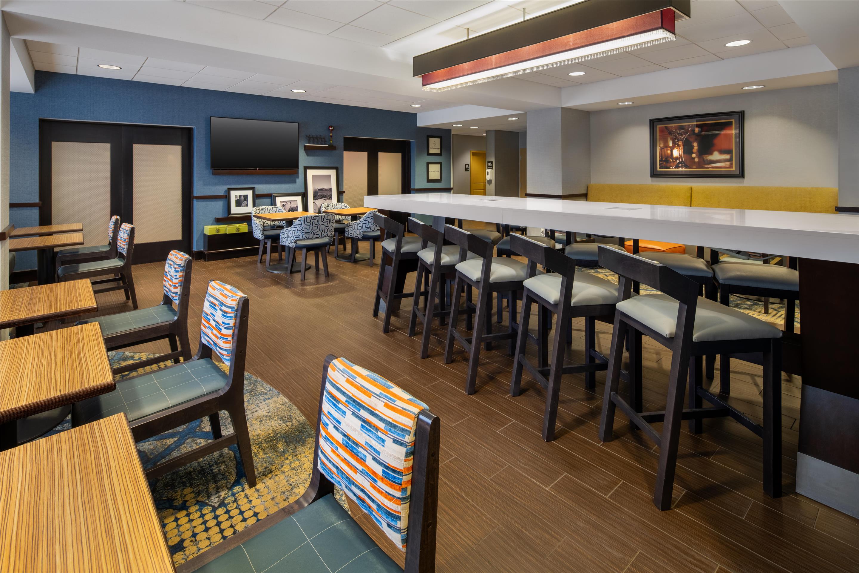 Breakfast Area | Hampton Inn Seneca Falls