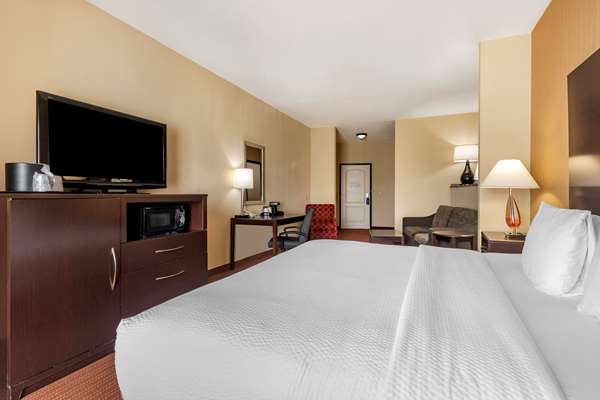 Suite - Best Western Plus DFW Airport West Euless Hotel