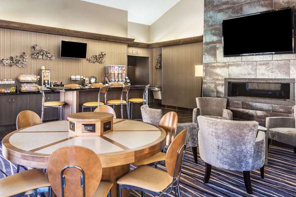  - Baymont Inn & Suites Copley - I-77, Exit 137