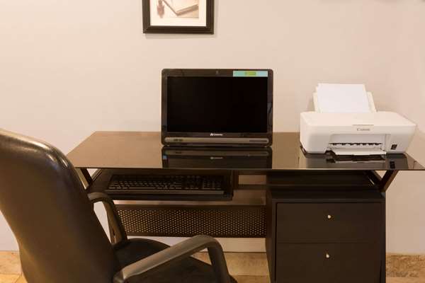 Conference Area - Days Inn Tiffin