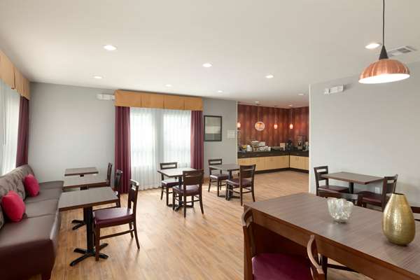 Restaurant - Super 8 Motel Carrizo Springs