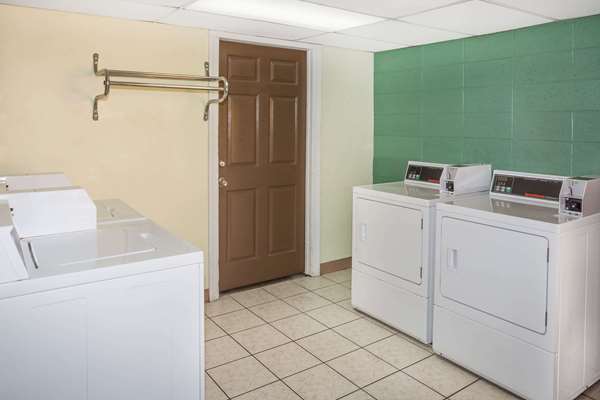 Amenities - Travelodge North Fort Myers