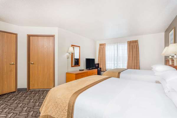  - Wyndham Garden Hotel Fitchburg