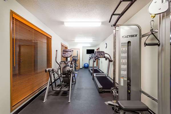 Fitness/ Exercise Room - Wyndham Garden Hotel Fitchburg