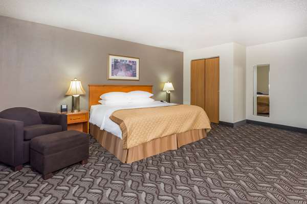  - Wyndham Garden Hotel Fitchburg