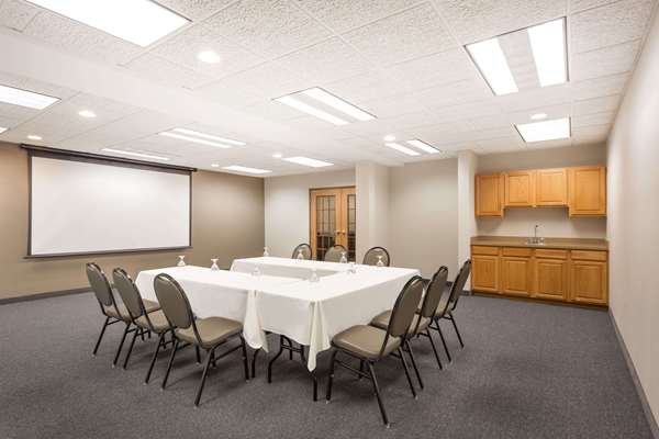  - Wyndham Garden Hotel Fitchburg