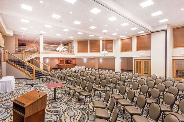  - Wyndham Garden Hotel Fitchburg