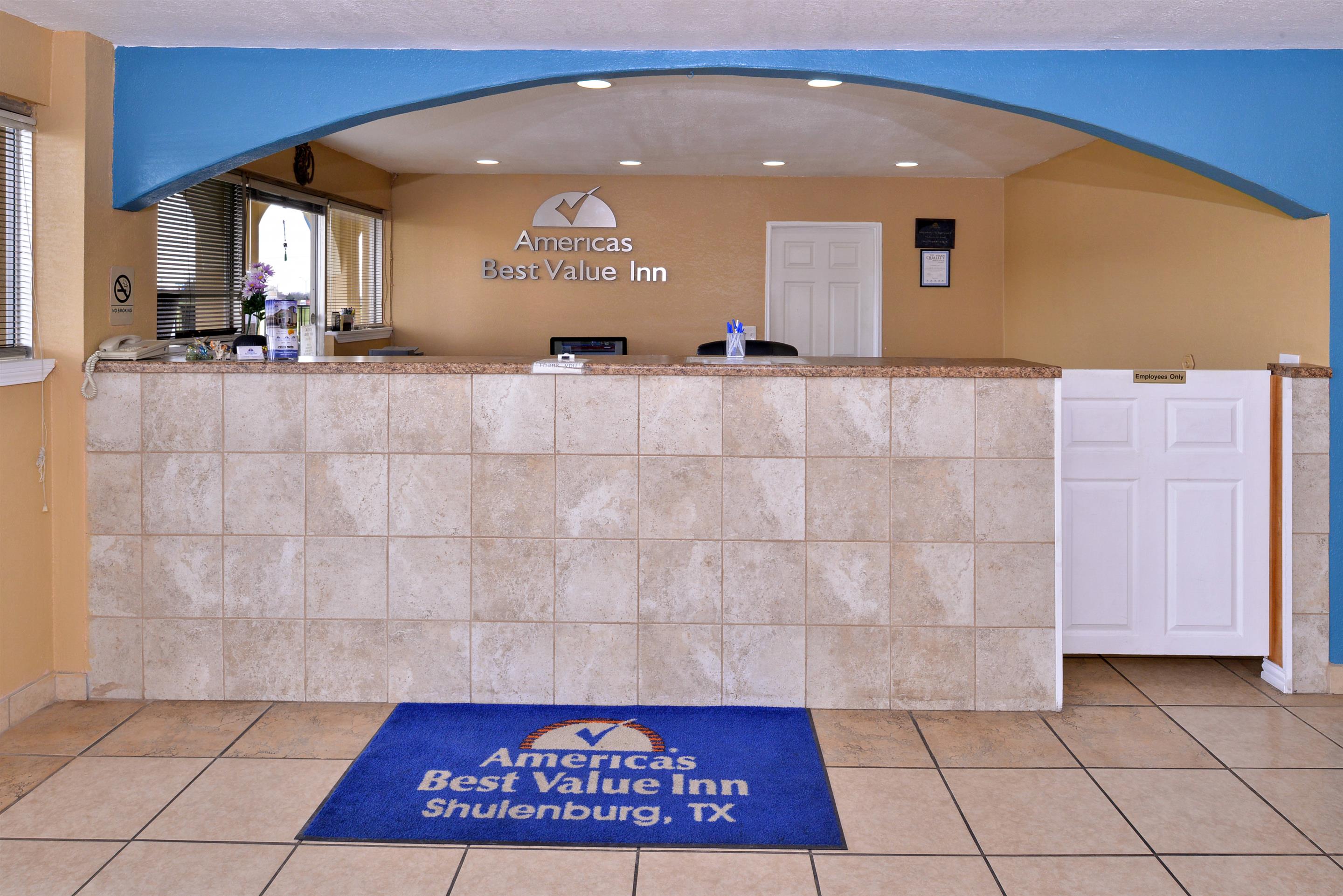 Front Desk | Americas Best Value Inn Schulenburg