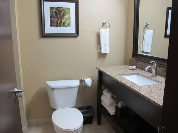  - Best Western Woodland Inn - I-5, Exit 21